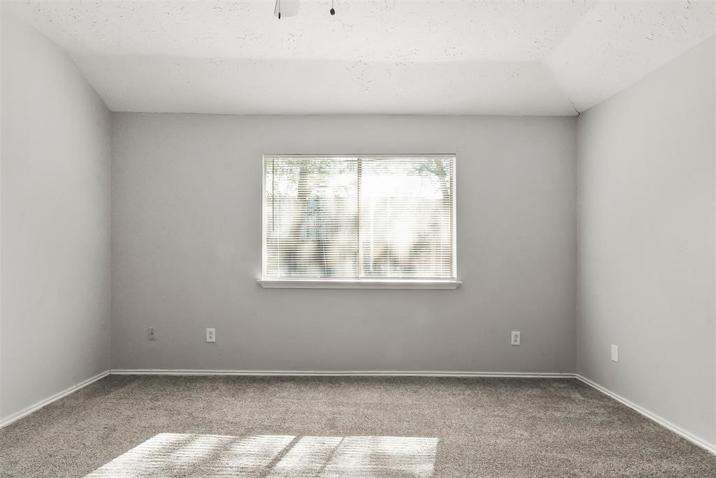 24123 Red Sky Drive Property Photo 14