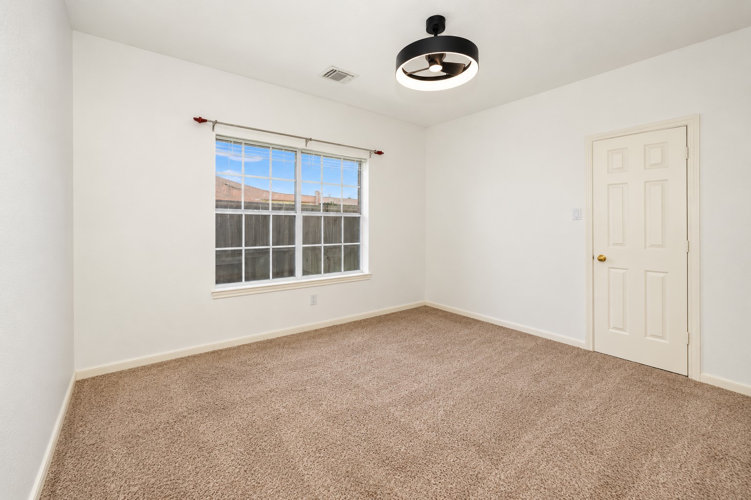 1515 Moon Shadow Court Property Photo 23