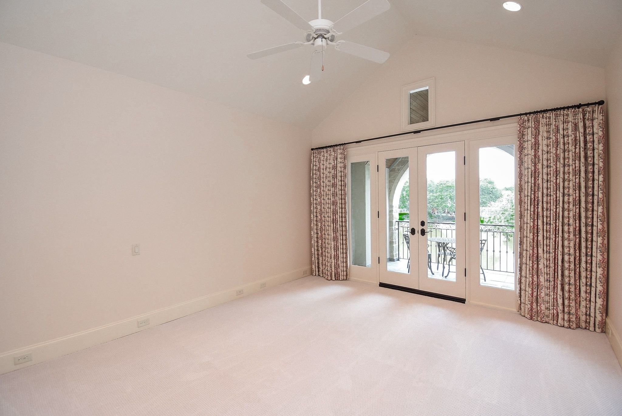 15710 Creek Bend Drive Property Photo 36
