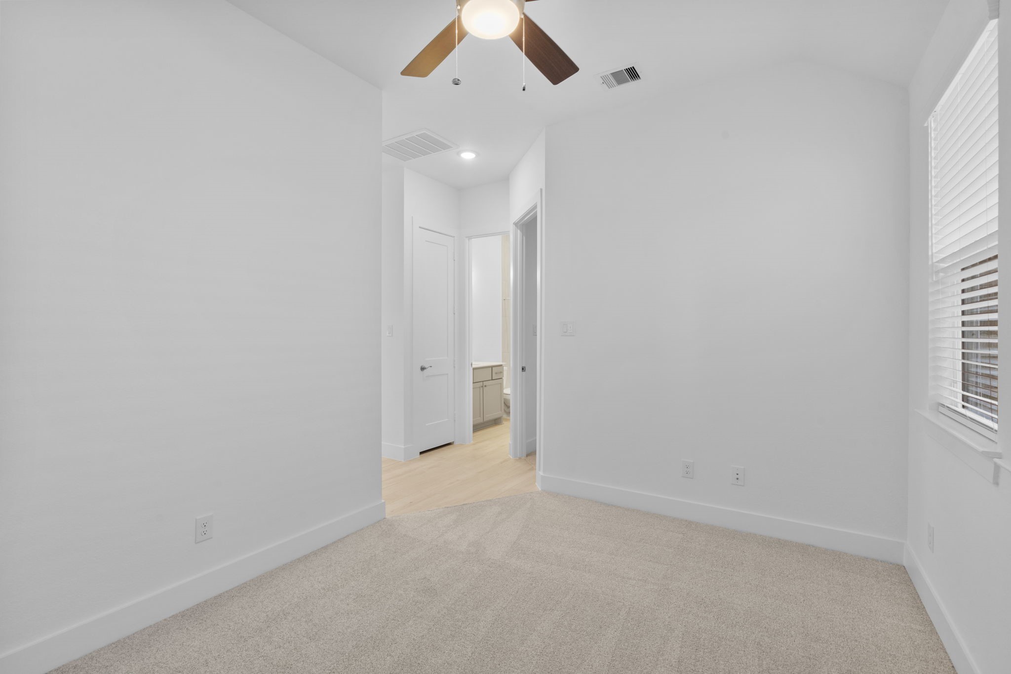 1115 Watermont Drive Property Photo 10
