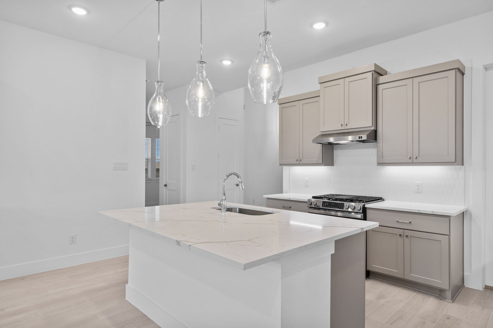 1115 Watermont Drive Property Photo 15