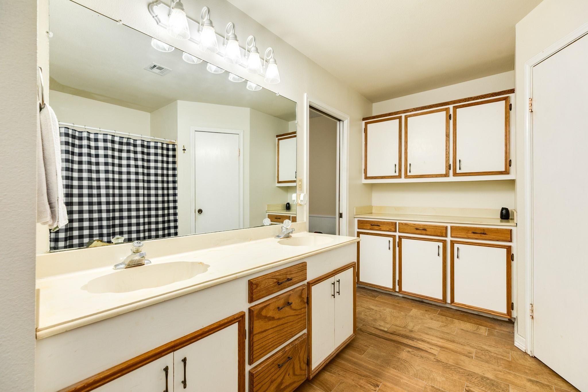 52 S Bachelor Button Street Property Photo 14