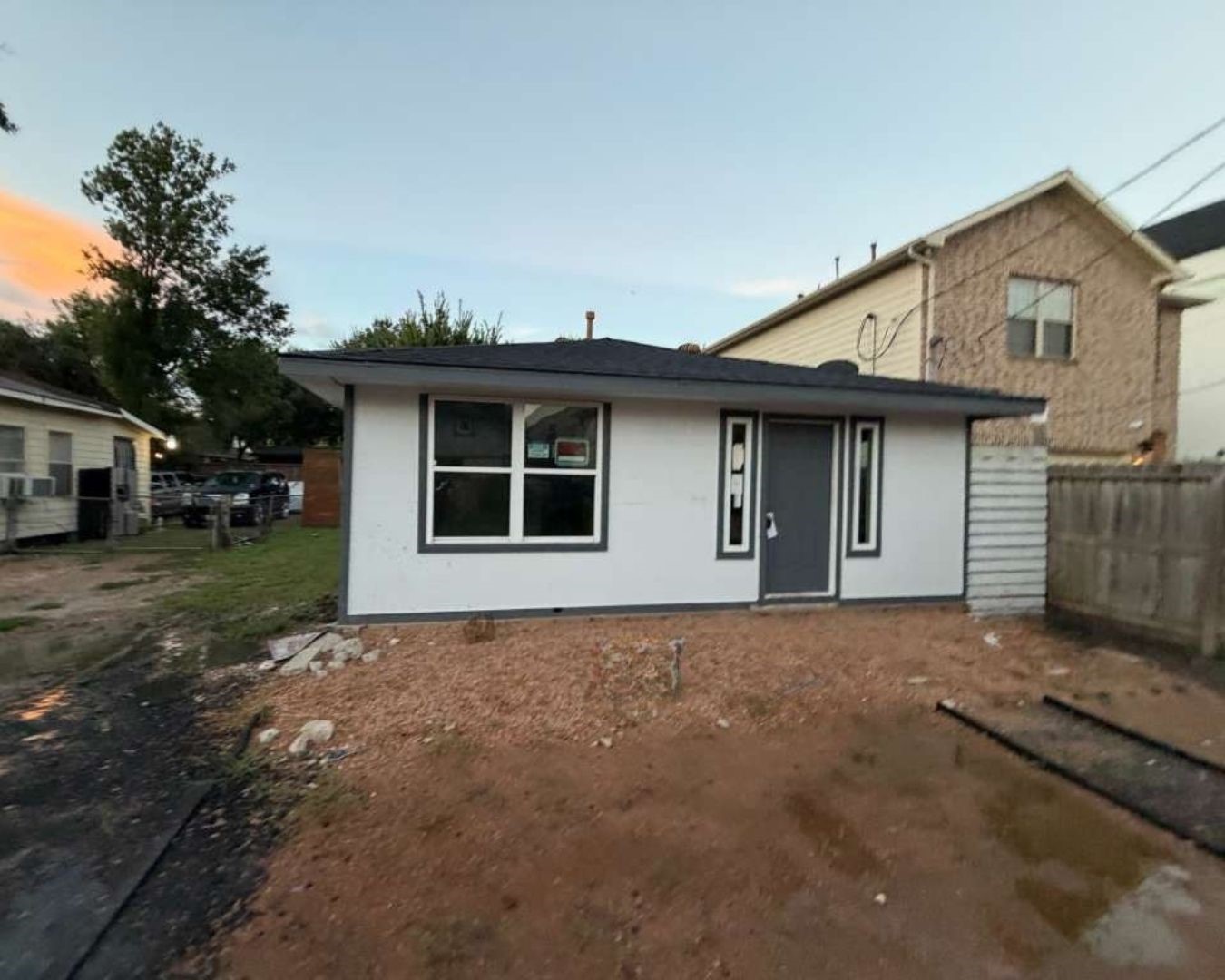 820 E 38th Street Property Photo 1