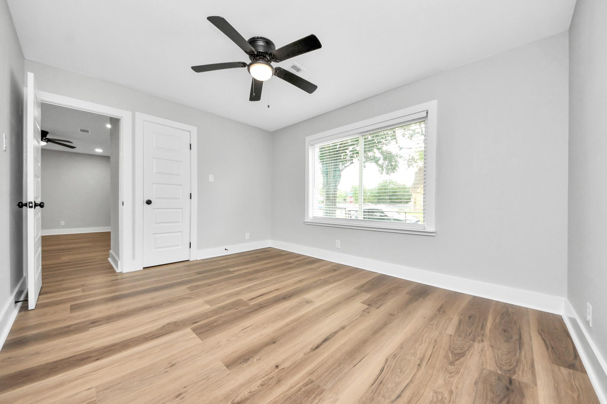 5651 Mccormick Street, Houston Tx 77023 Property Photo 8