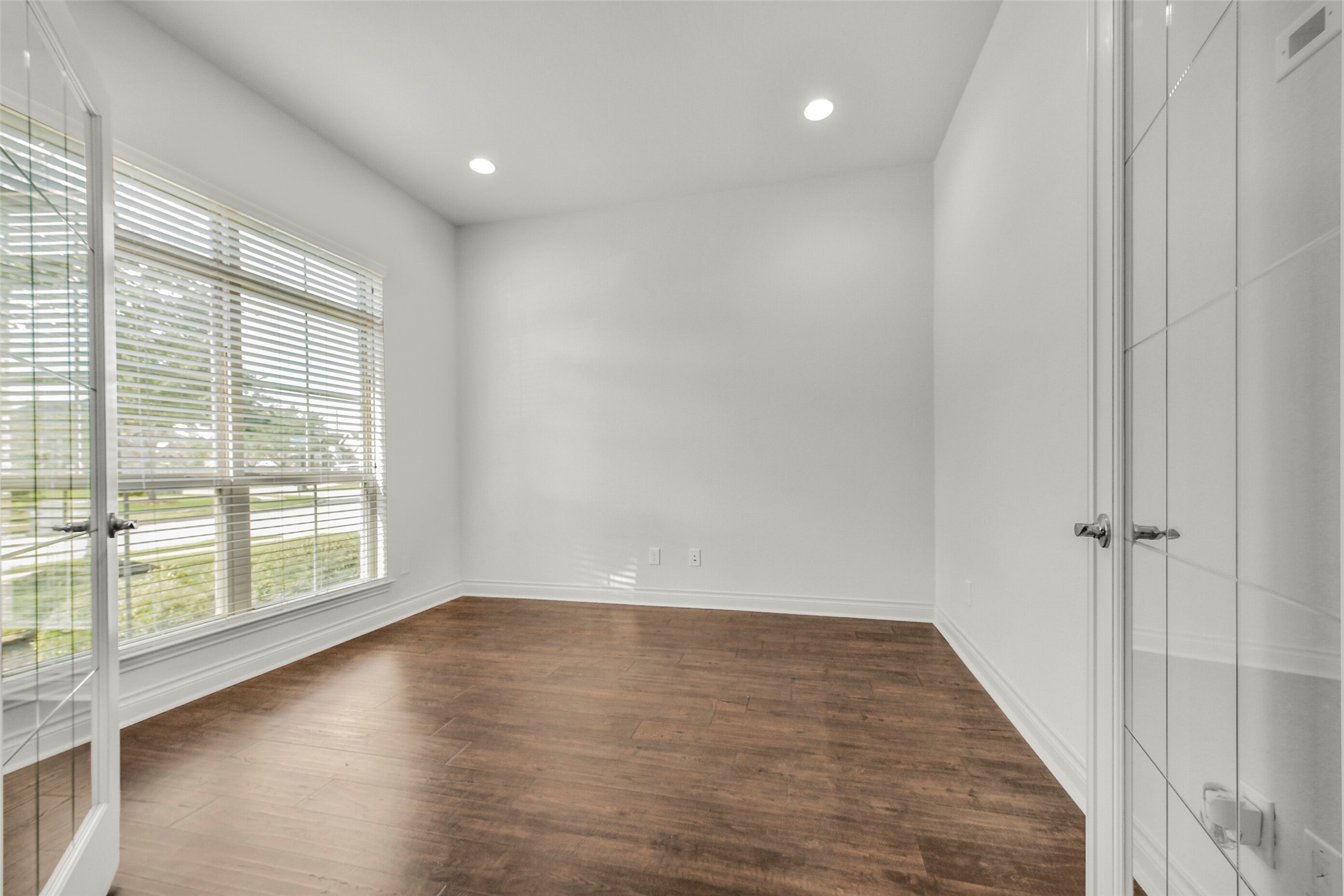 13615 Imperial Island Lane Property Photo 4