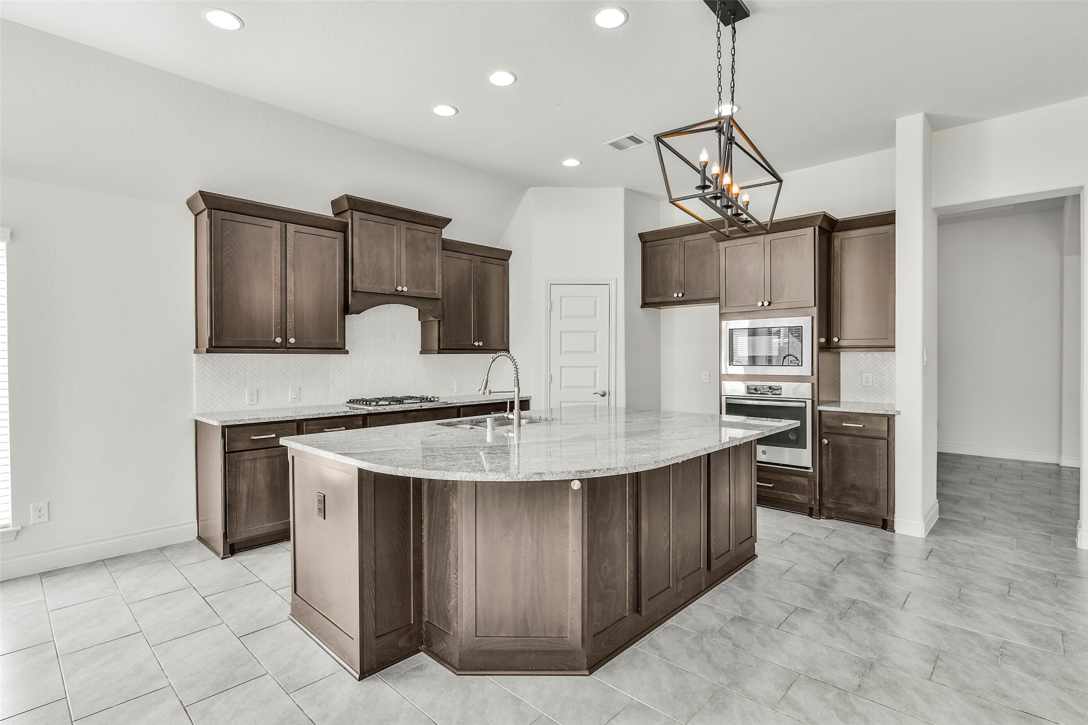 13615 Imperial Island Lane Property Photo 10