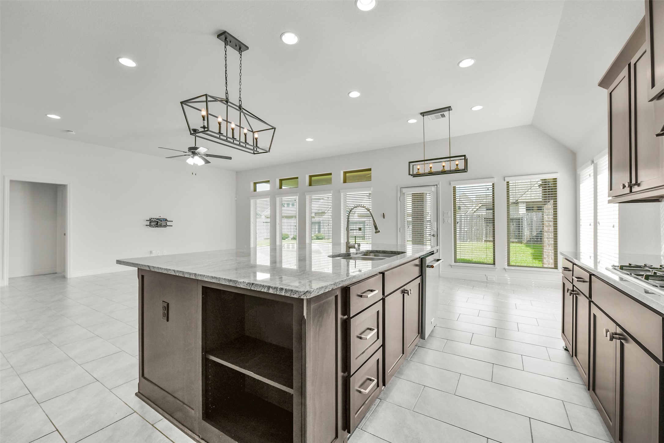 13615 Imperial Island Lane Property Photo 11