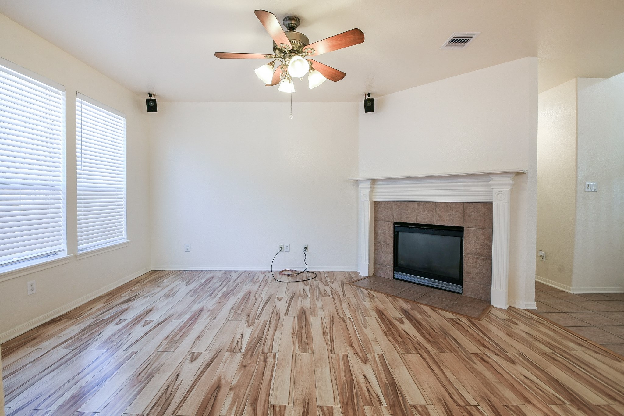 251 N Wimberly Way Property Photo 10