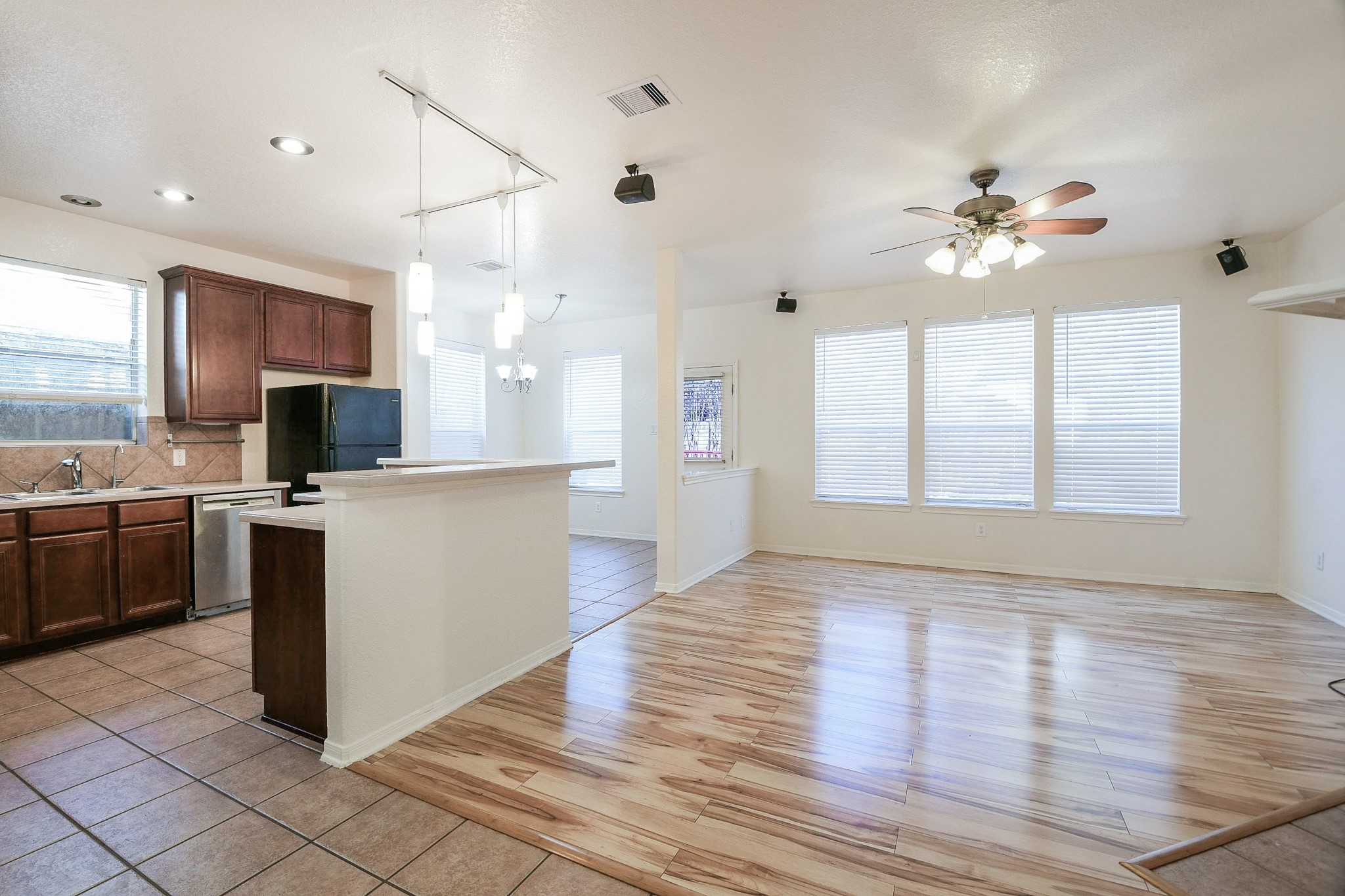 251 N Wimberly Way Property Photo 15