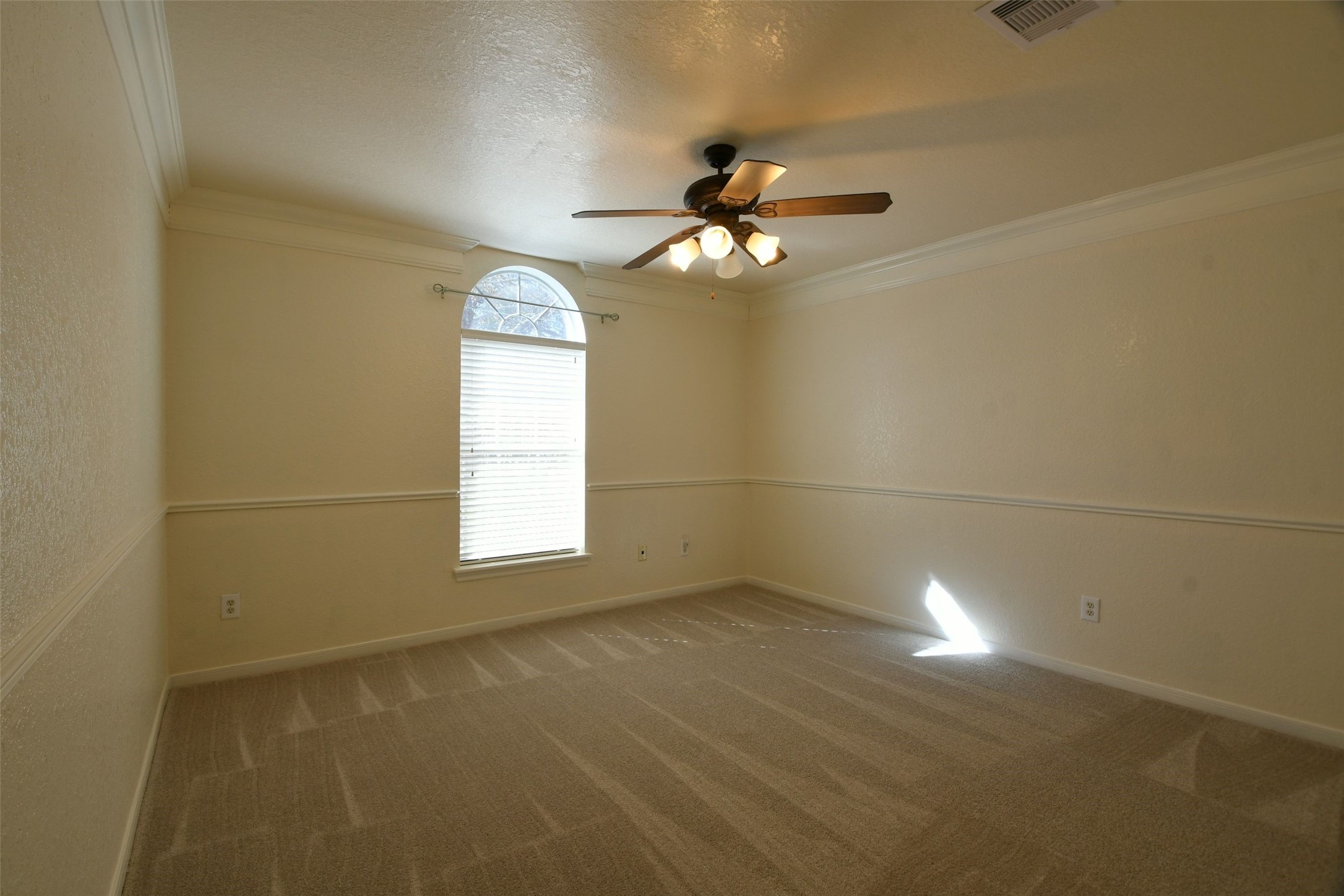 251 N Wimberly Way Property Photo 28