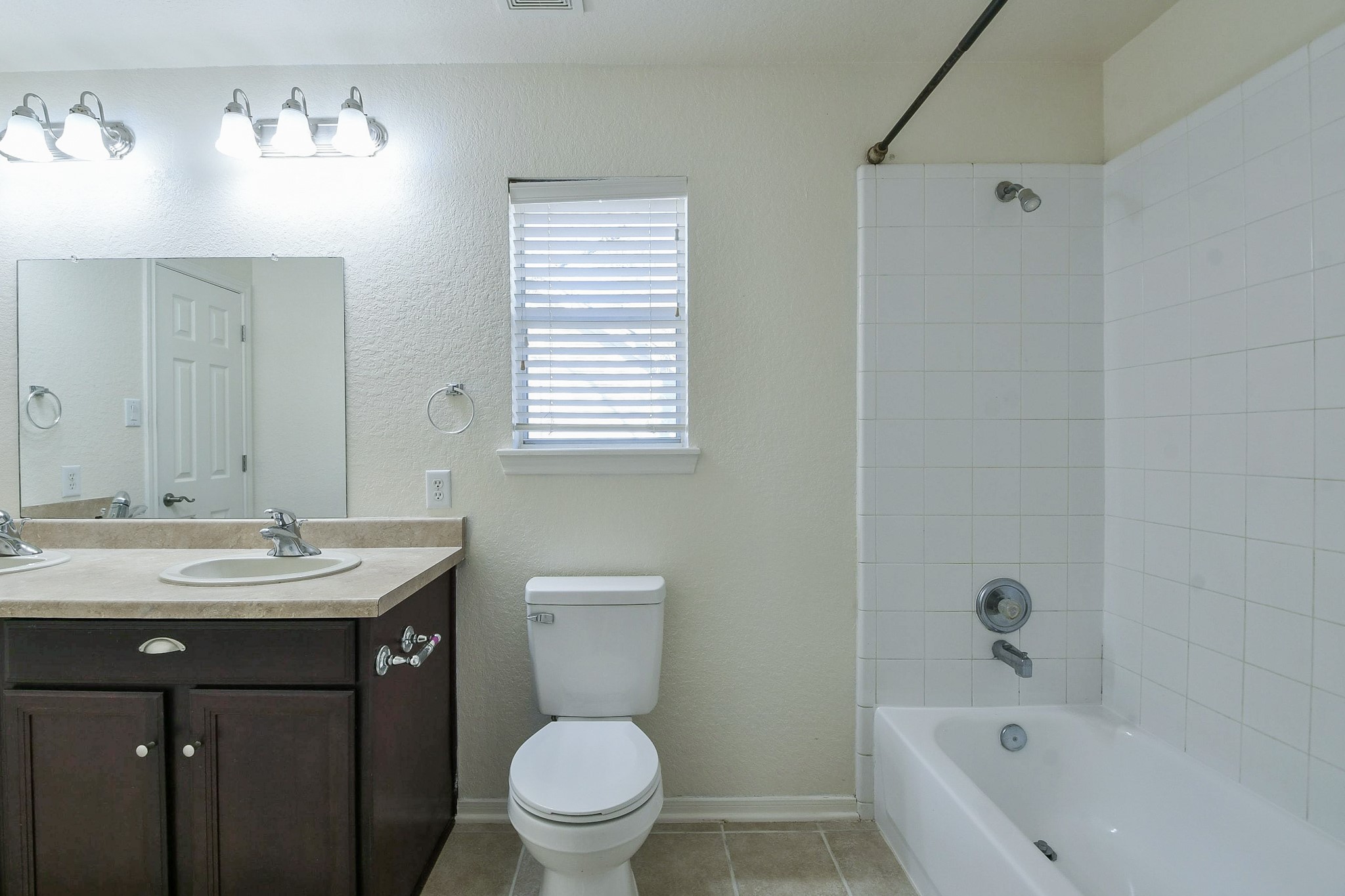 251 N Wimberly Way Property Photo 30