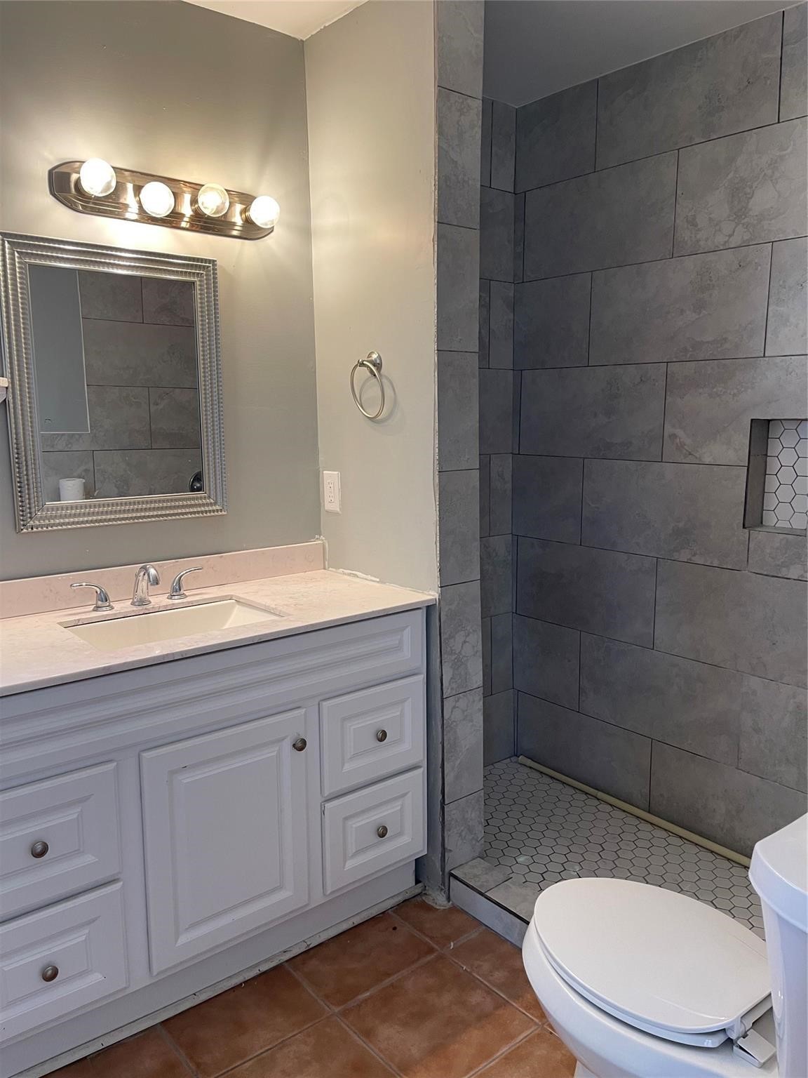 8321 Homewood Lane A Property Photo 5