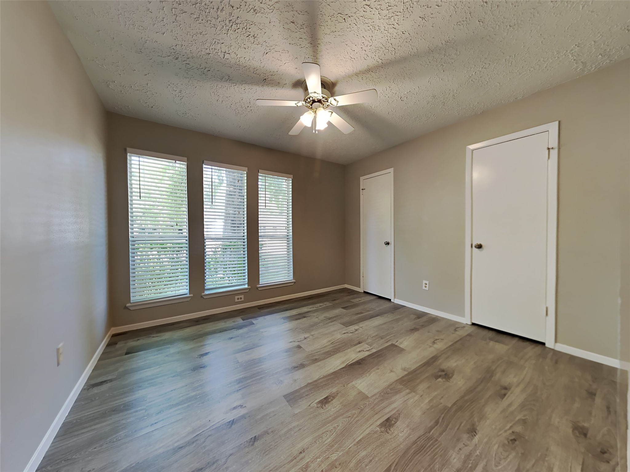 5710 Flax Bourton Street Property Photo 3