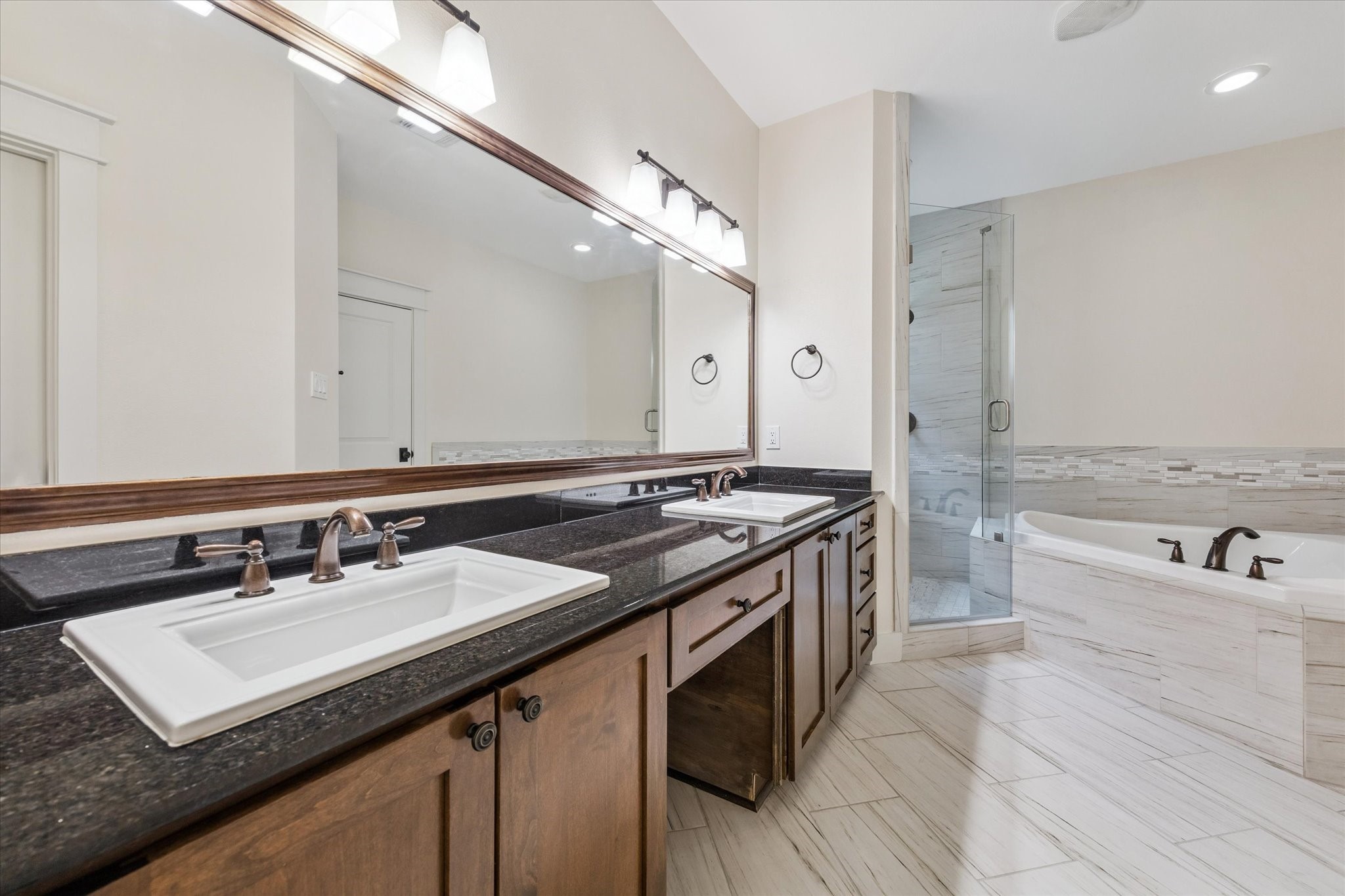 5510 Larkin Street A Property Photo 13