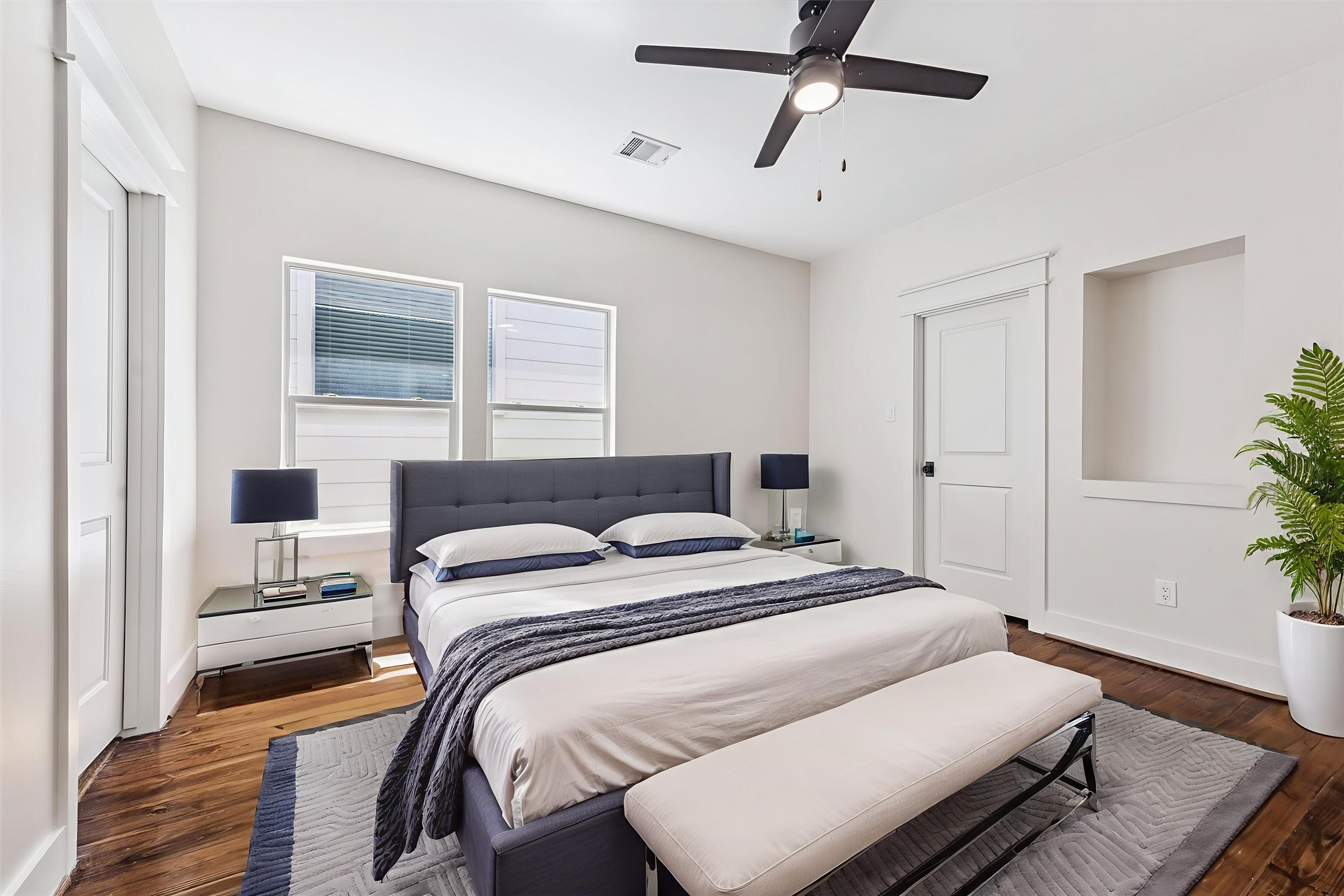 5510 Larkin Street A Property Photo 14