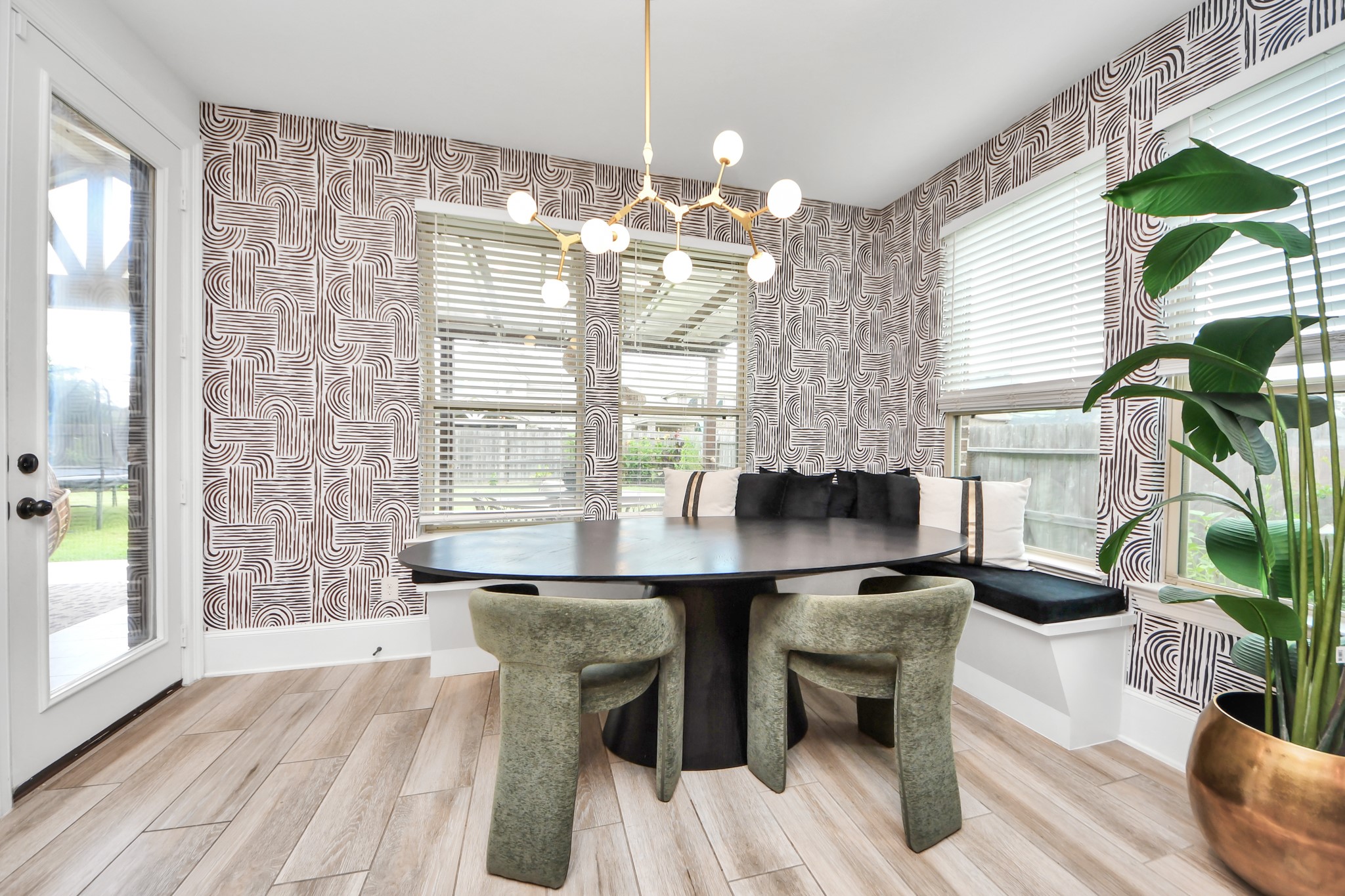 8803 Autumn Pine Drive Property Photo 16