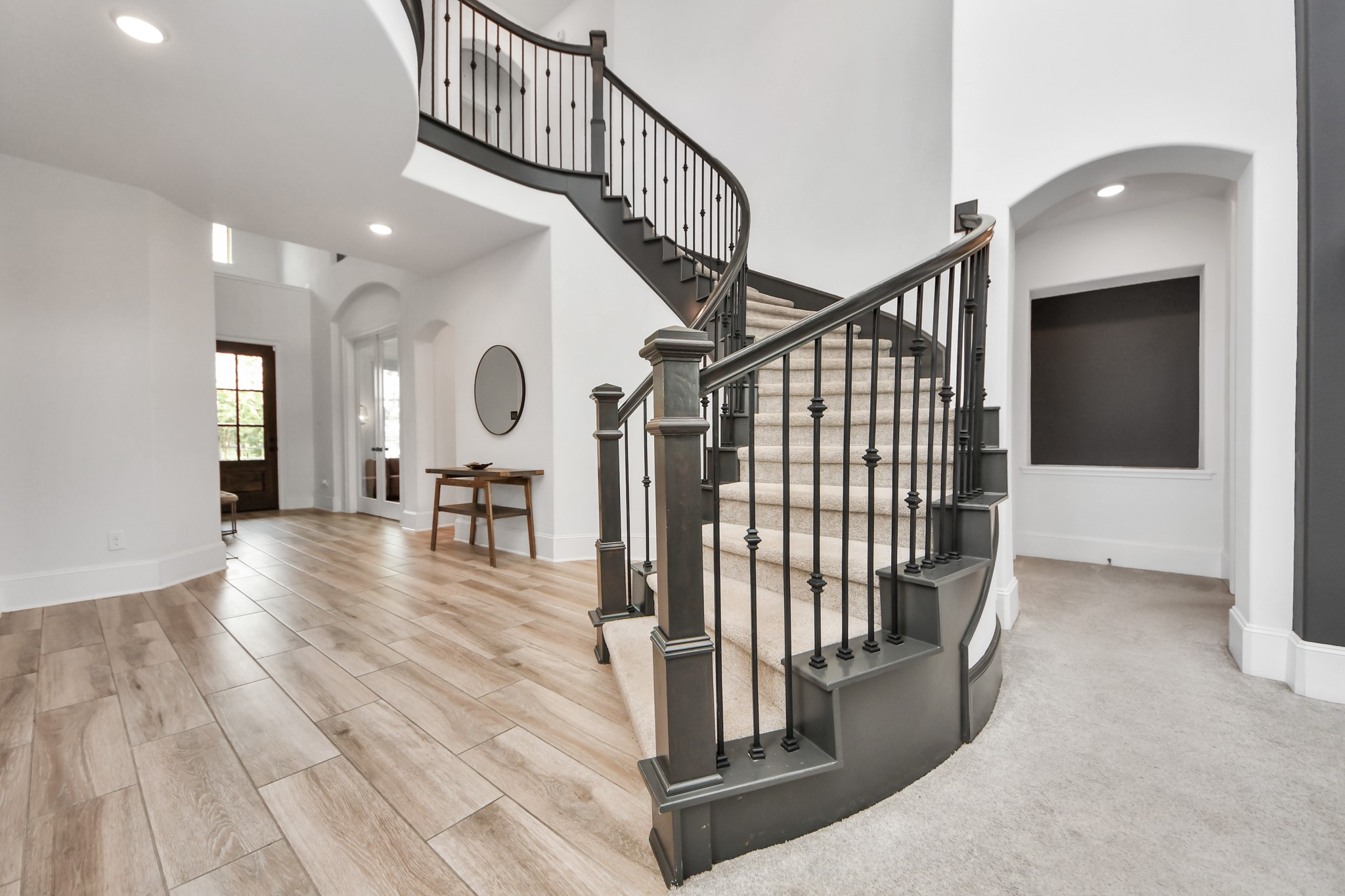 8803 Autumn Pine Drive Property Photo 17