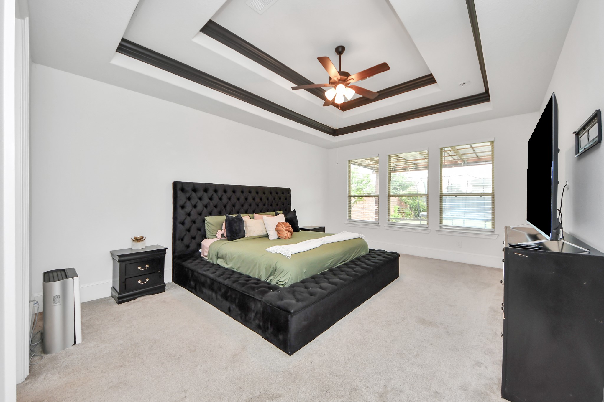8803 Autumn Pine Drive Property Photo 18