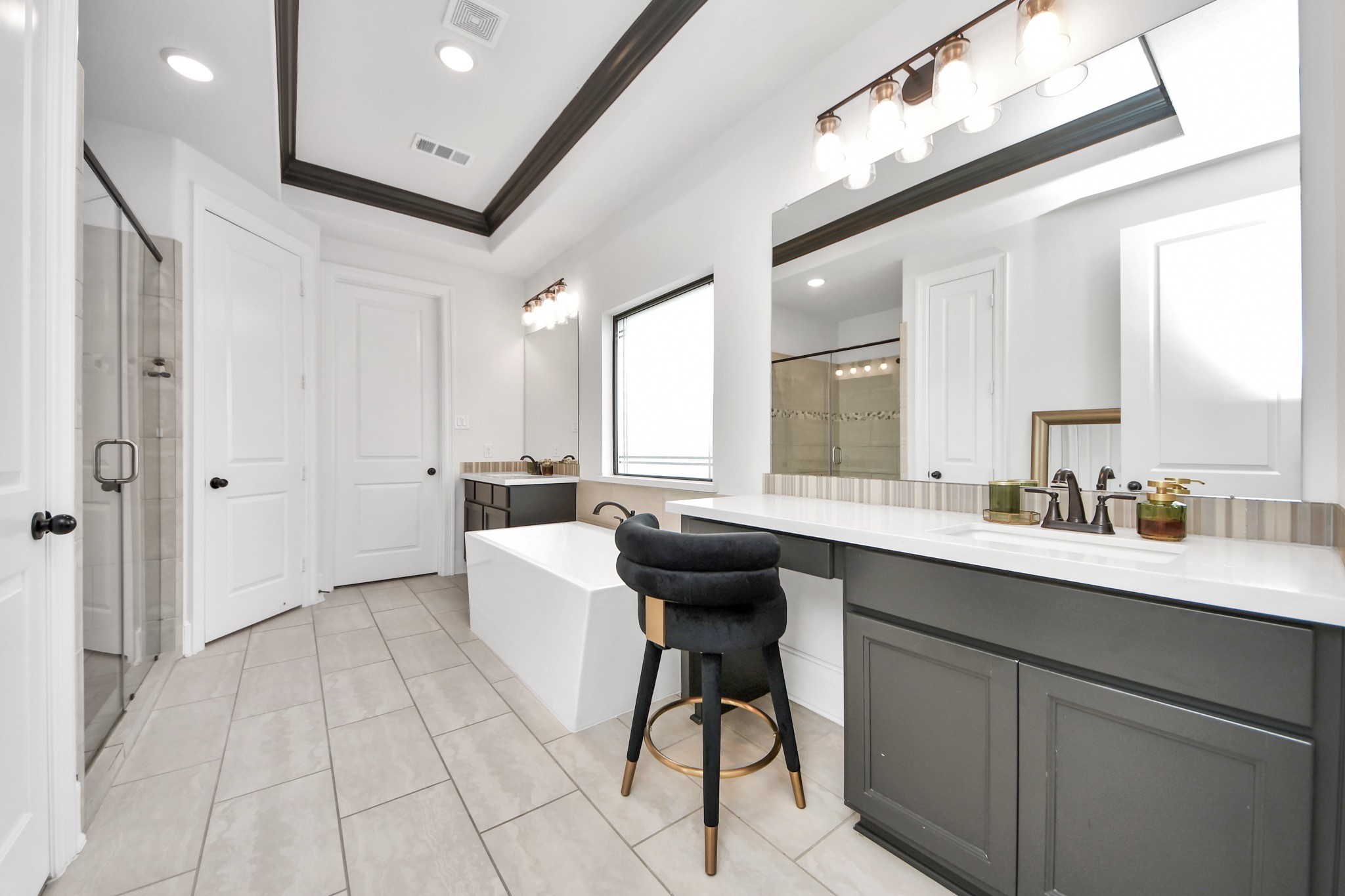 8803 Autumn Pine Drive Property Photo 21