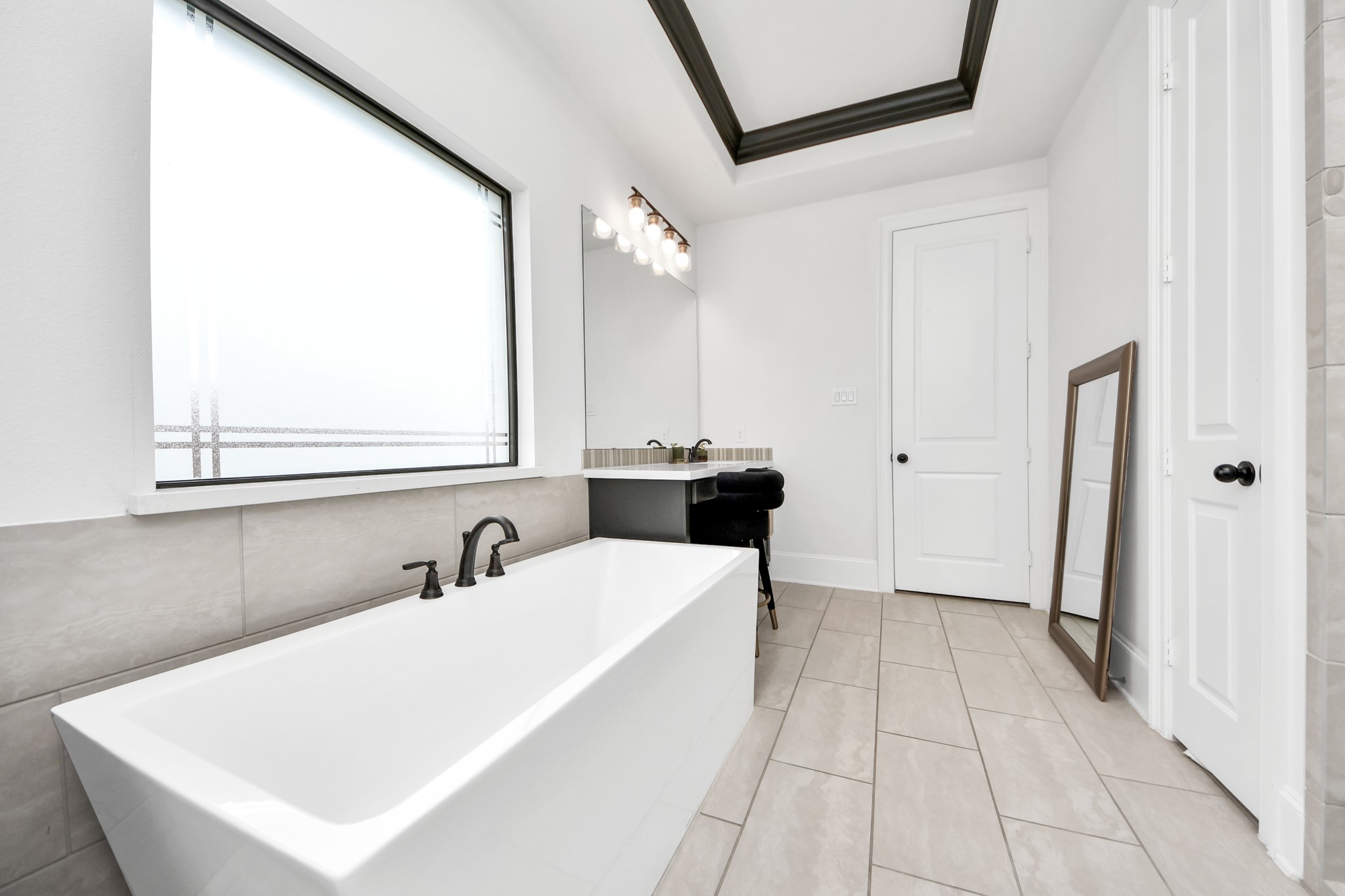 8803 Autumn Pine Drive Property Photo 22
