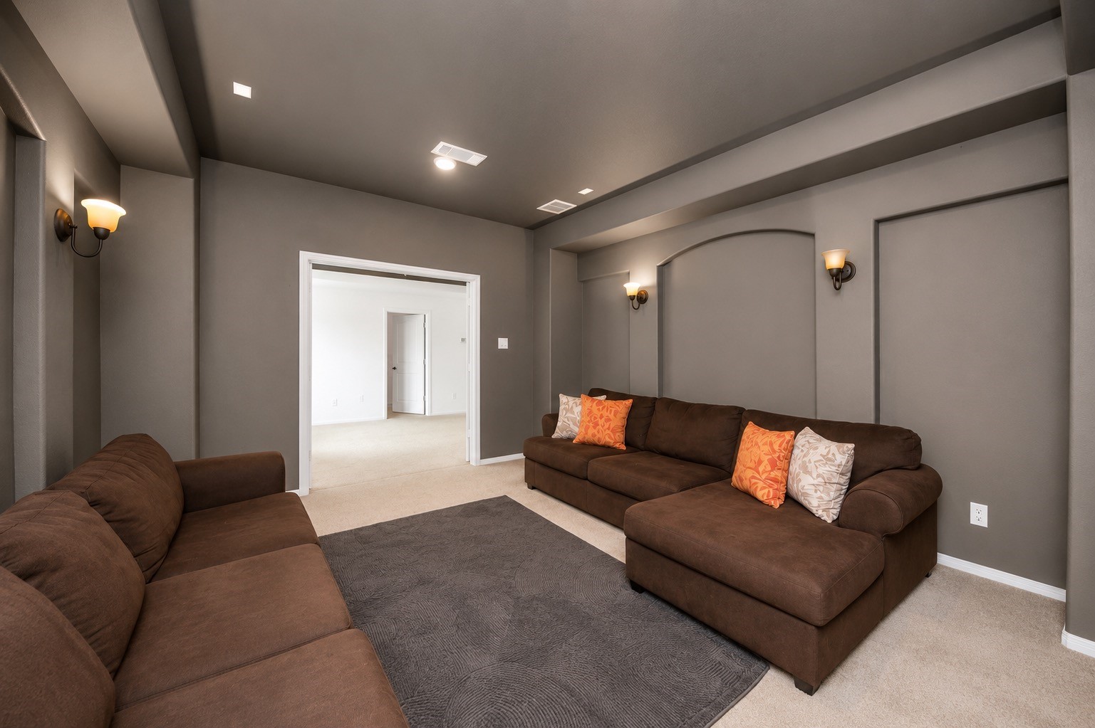 8803 Autumn Pine Drive Property Photo 28
