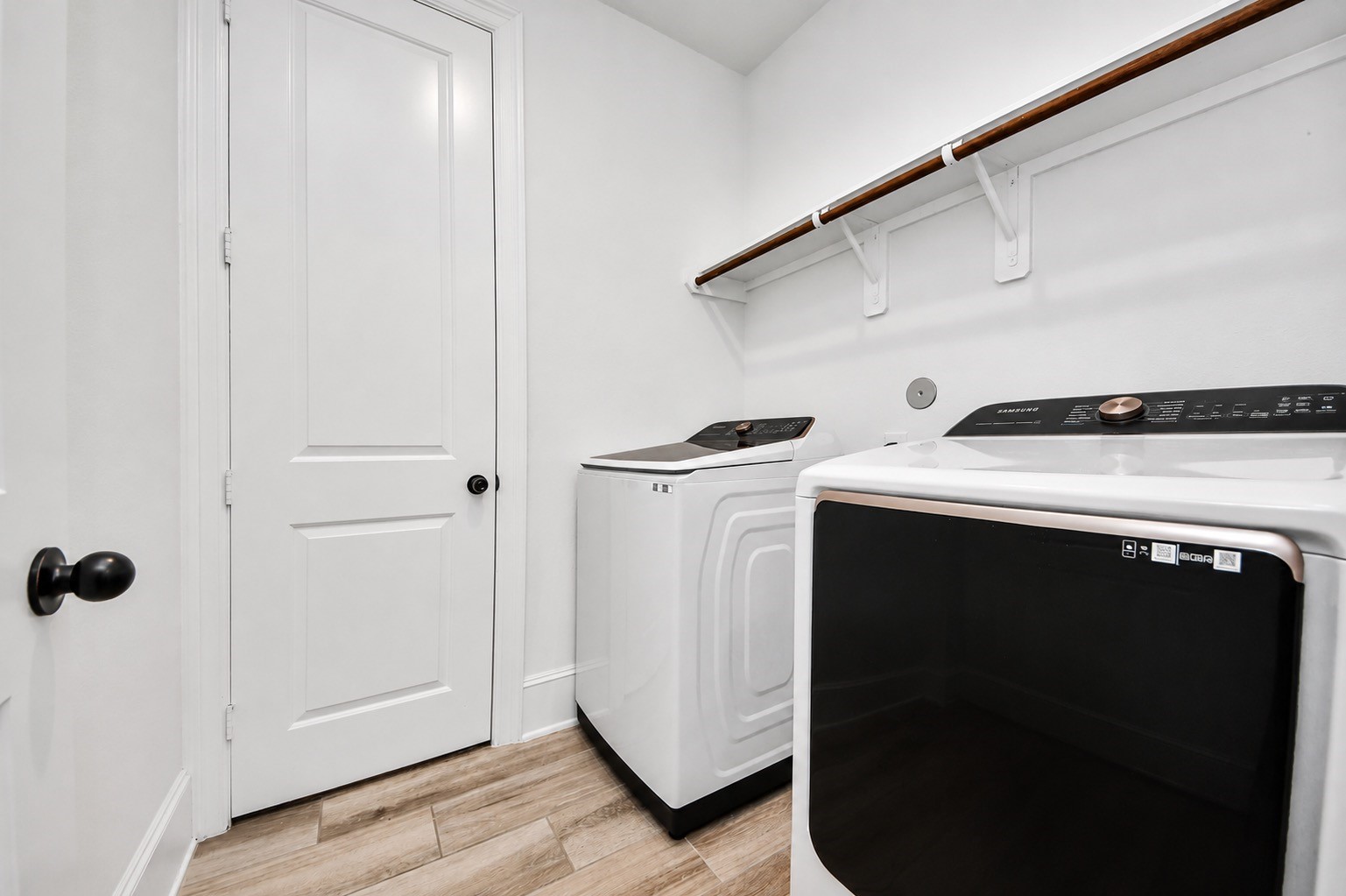 8803 Autumn Pine Drive Property Photo 33
