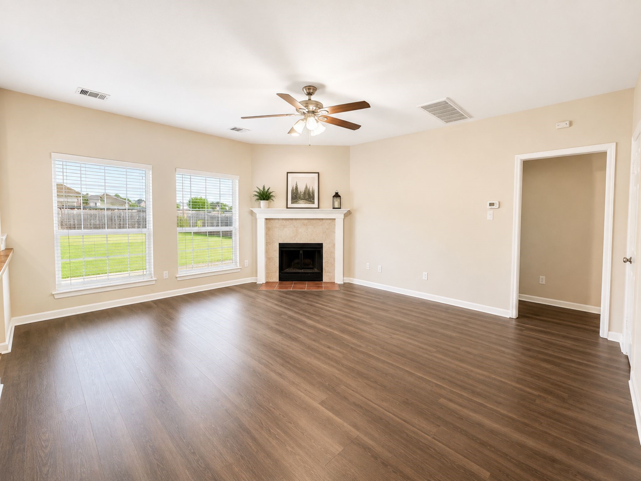 501 Falcon Lake Drive Property Photo 9