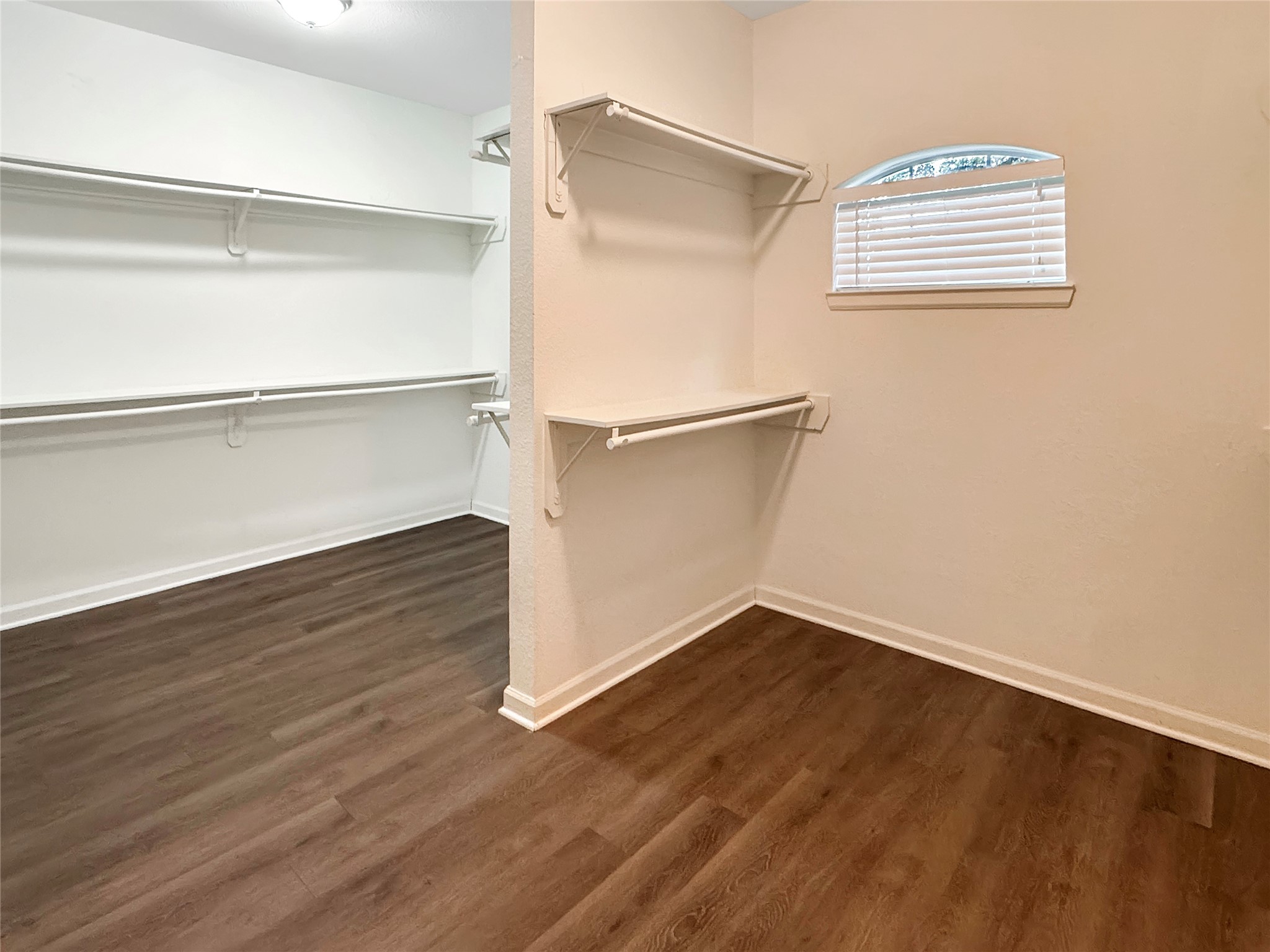 501 Falcon Lake Drive Property Photo 13