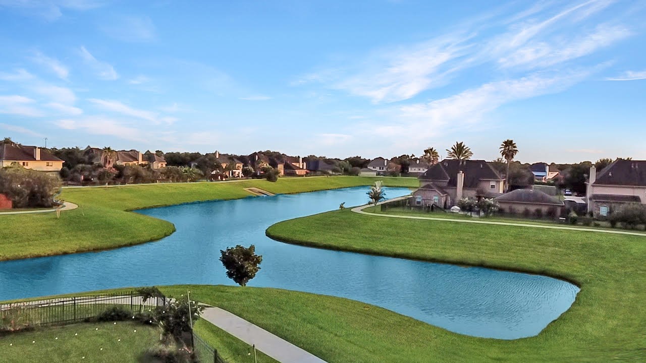 501 Falcon Lake Drive Property Photo 25