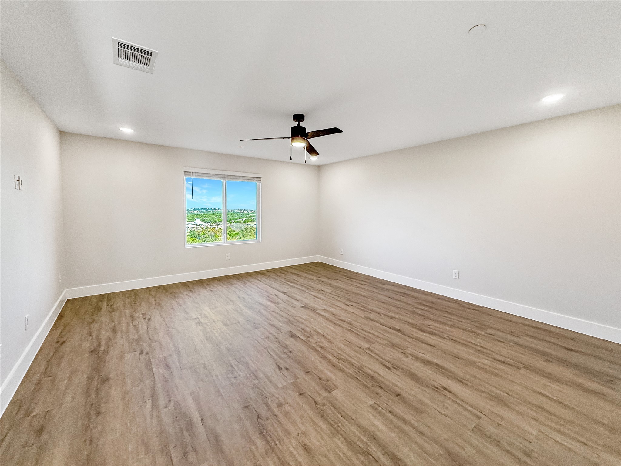 5607 Mobeetie Loop Property Photo 11