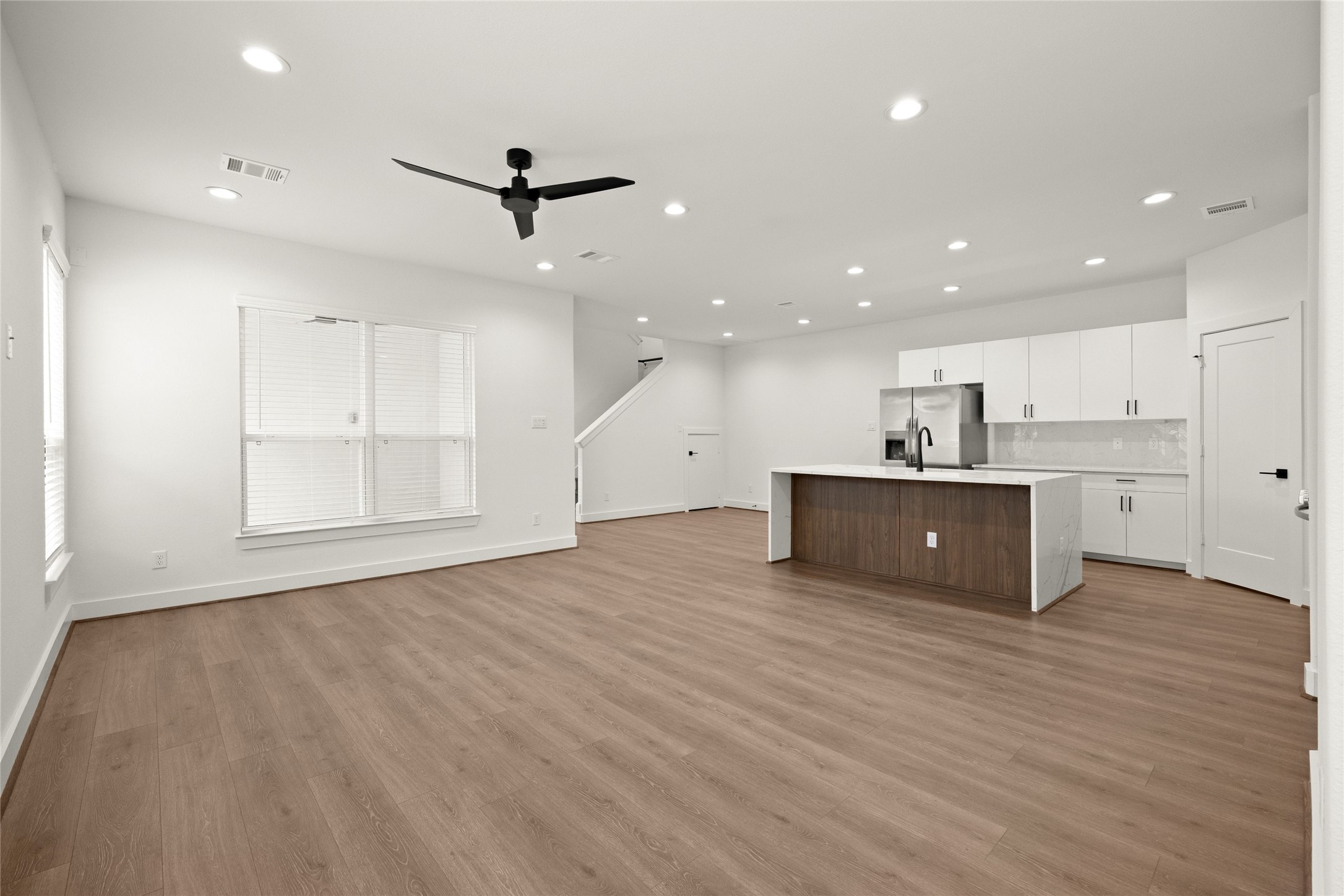2649 Seaglass View Drive Property Photo 4