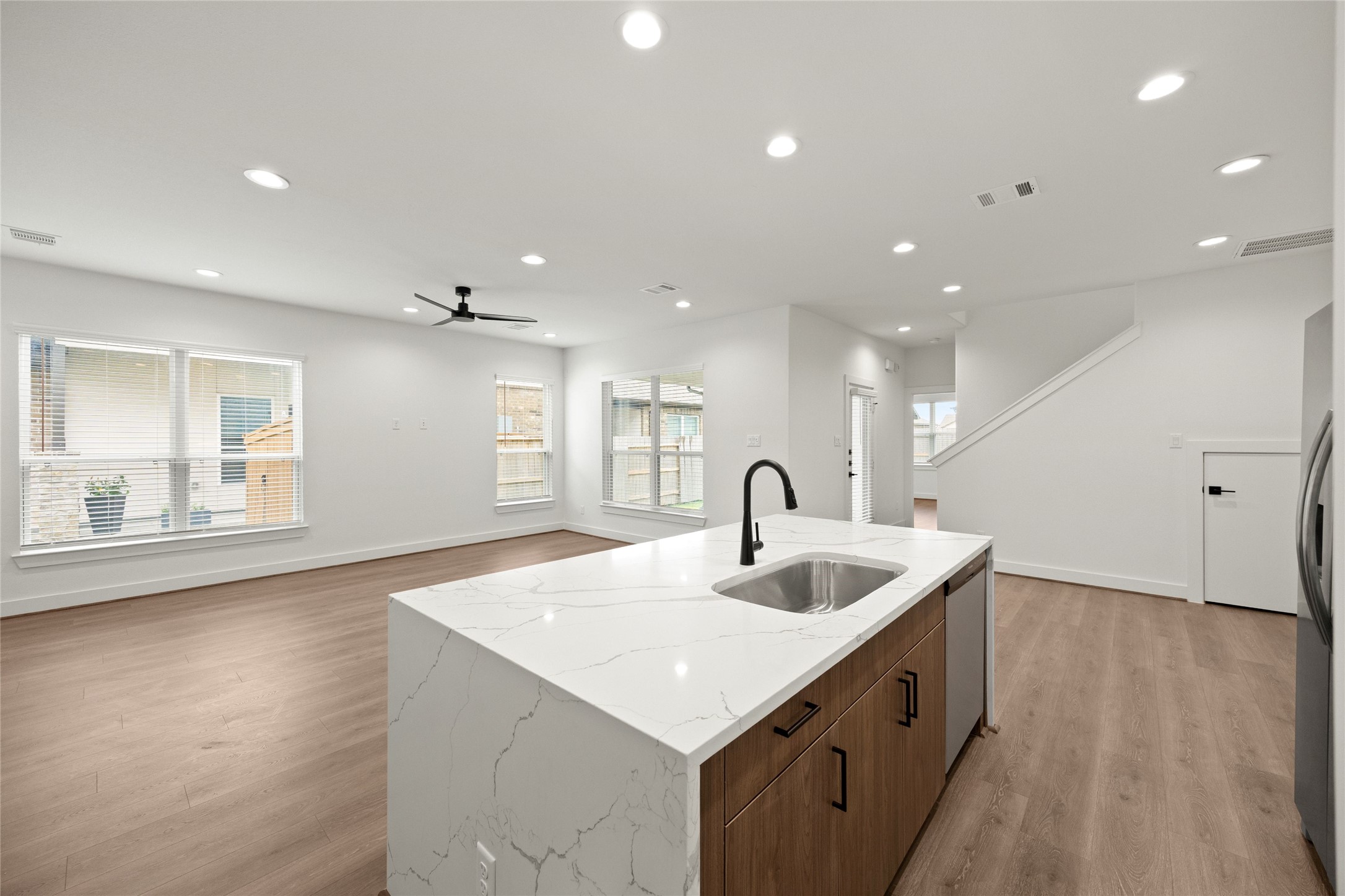 2649 Seaglass View Drive Property Photo 7