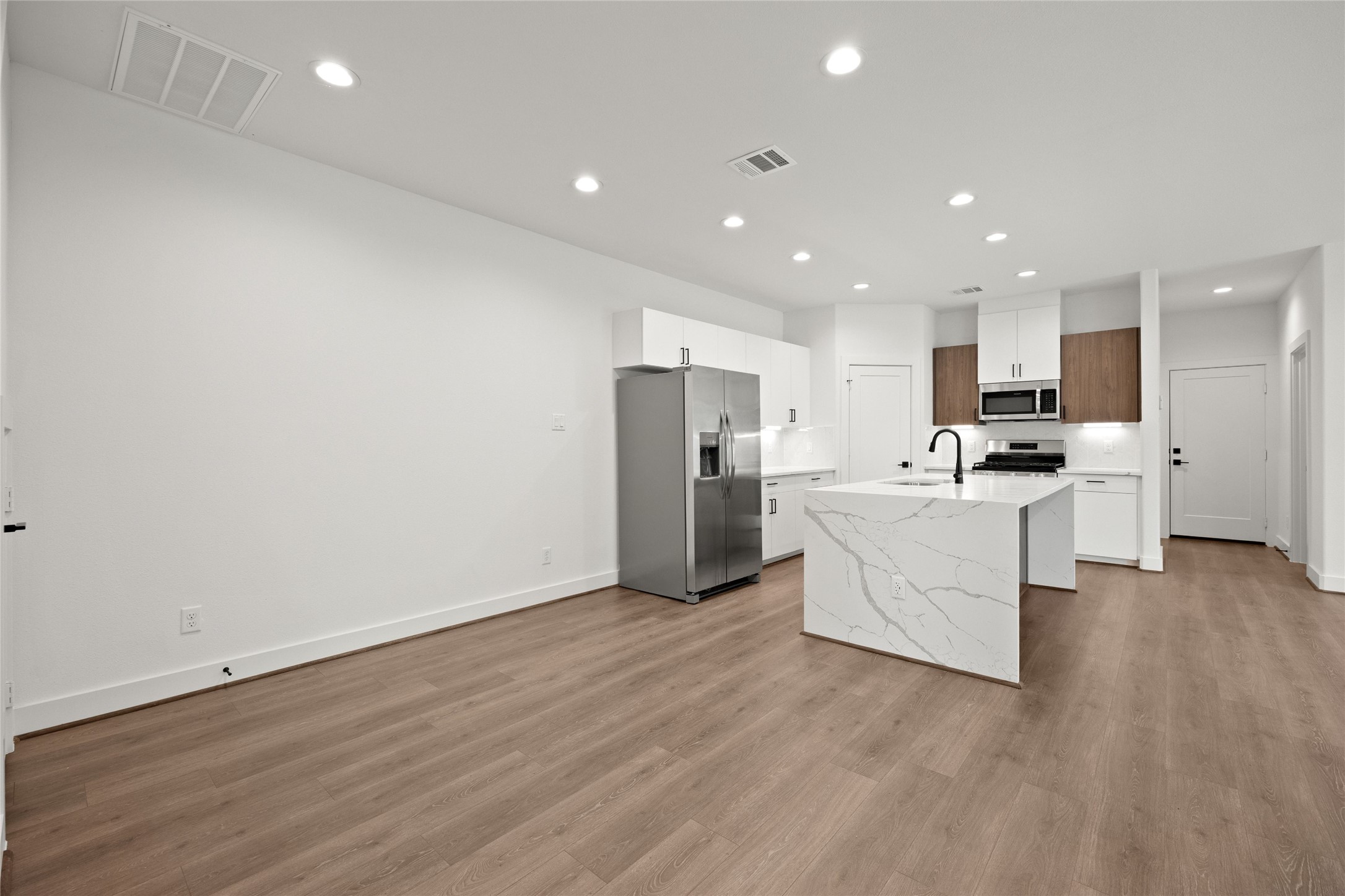 2649 Seaglass View Drive Property Photo 8