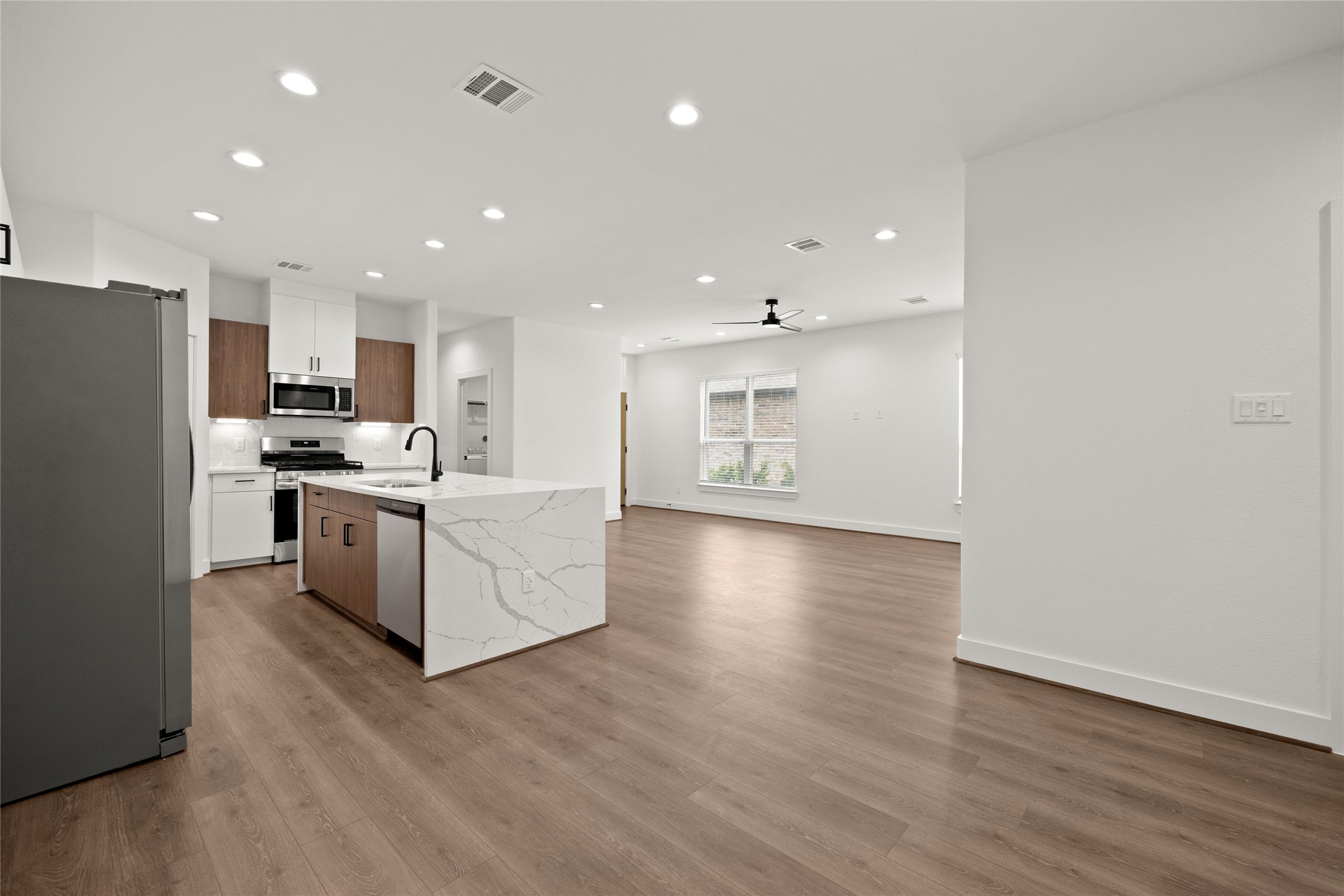 2649 Seaglass View Drive Property Photo 9
