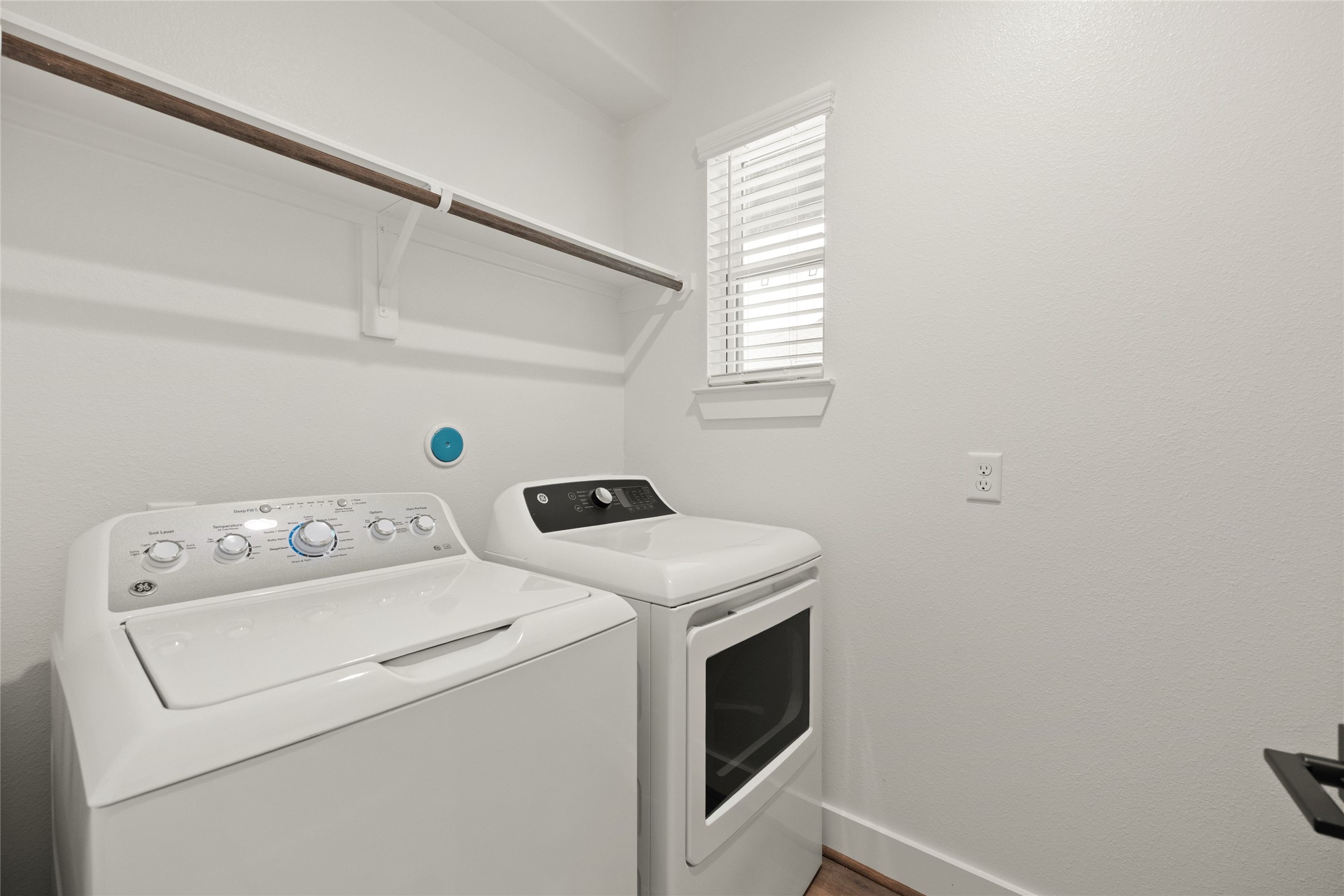 2649 Seaglass View Drive Property Photo 13