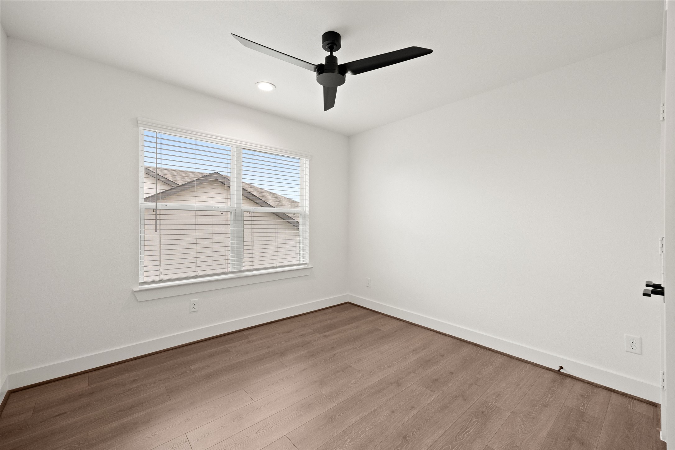2649 Seaglass View Drive Property Photo 22