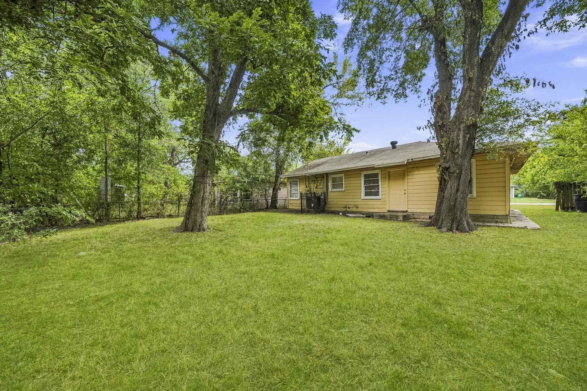 5417 Kenilwood Drive Property Photo 9