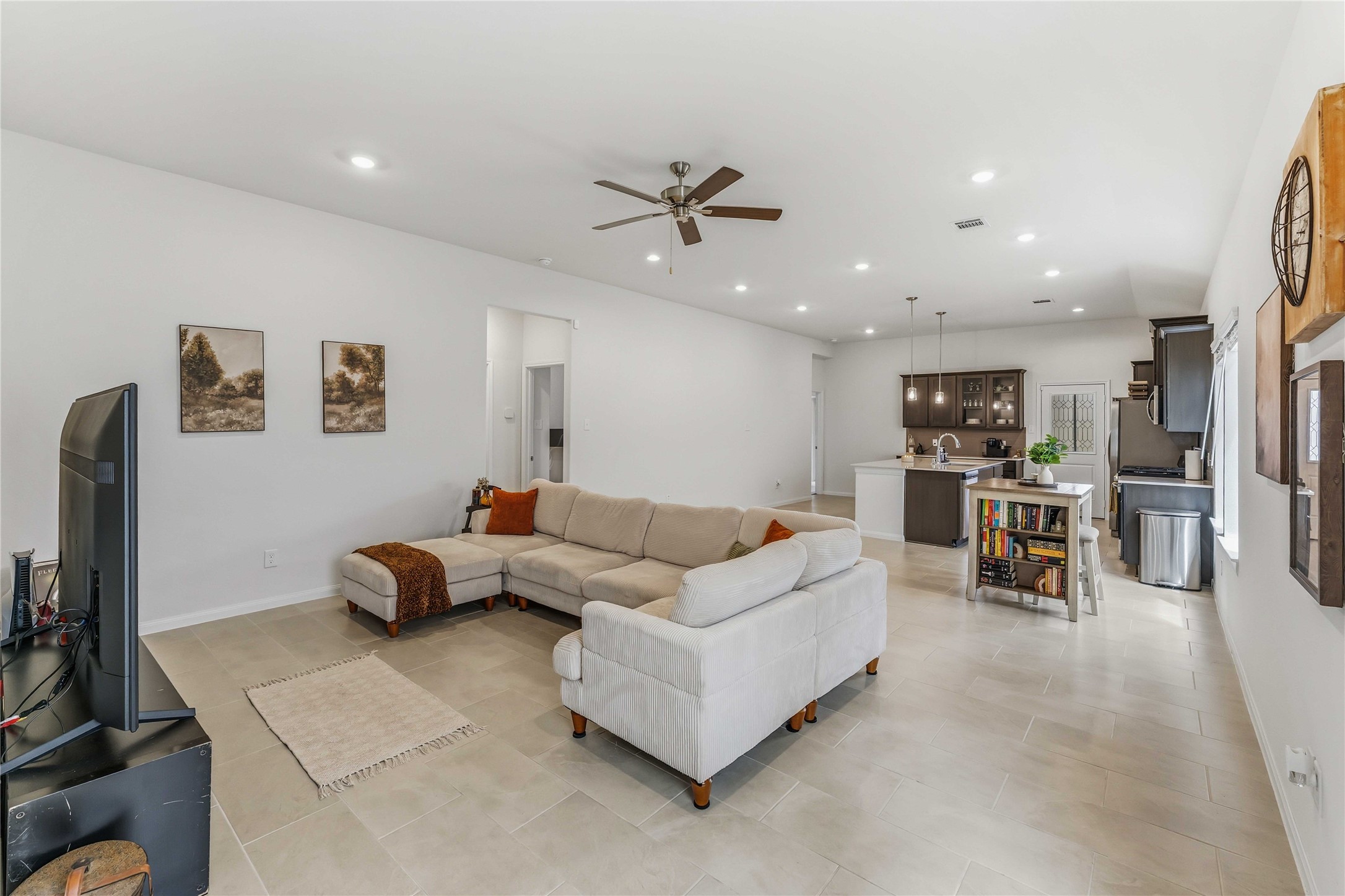 7954 Cypress Country Drive Property Photo 4