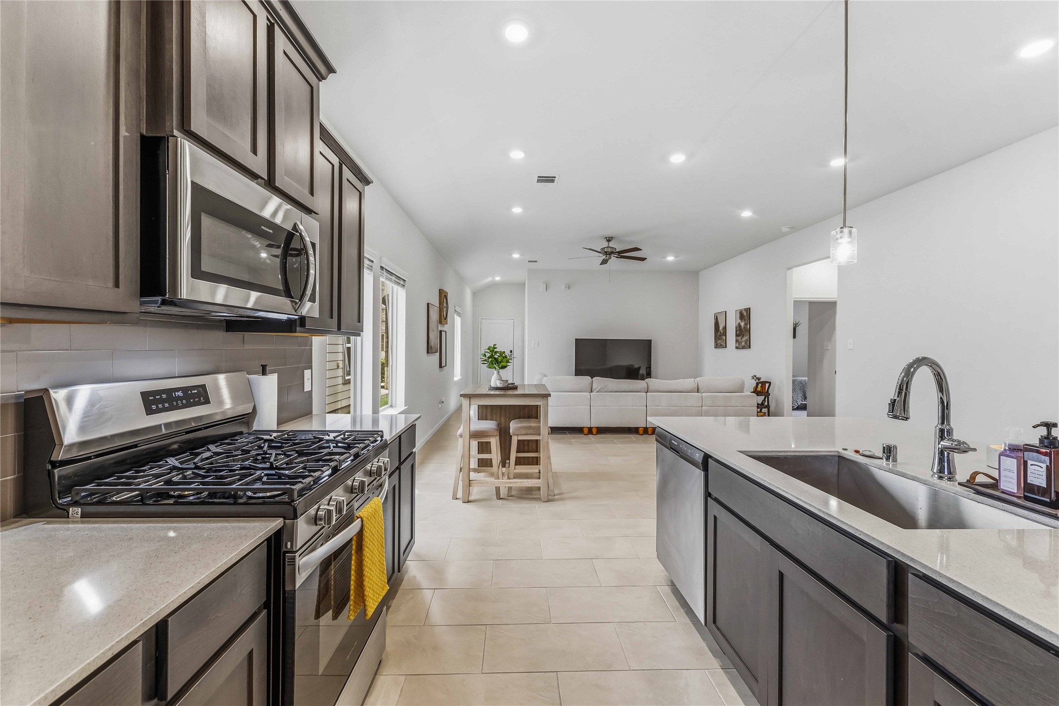 7954 Cypress Country Drive Property Photo 8