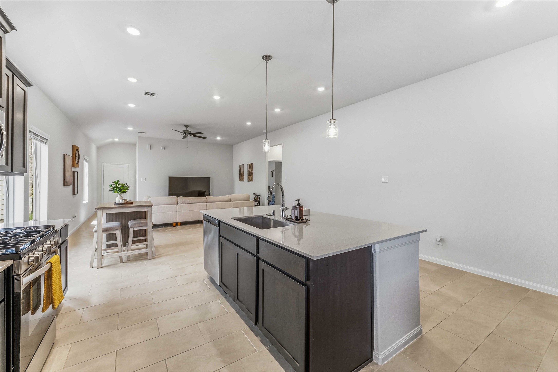 7954 Cypress Country Drive Property Photo 9