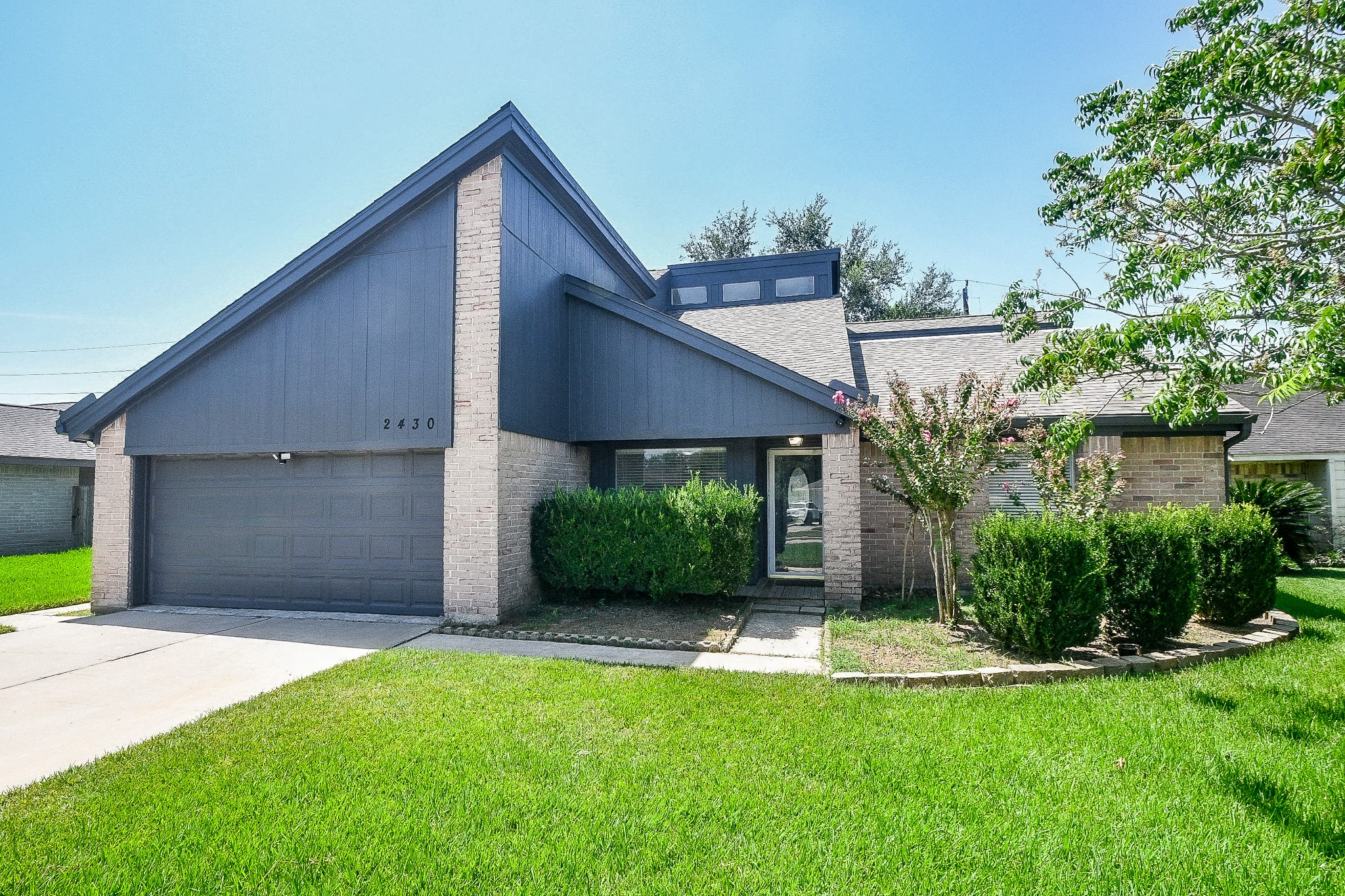 2430 Long Reach Drive Property Photo 1