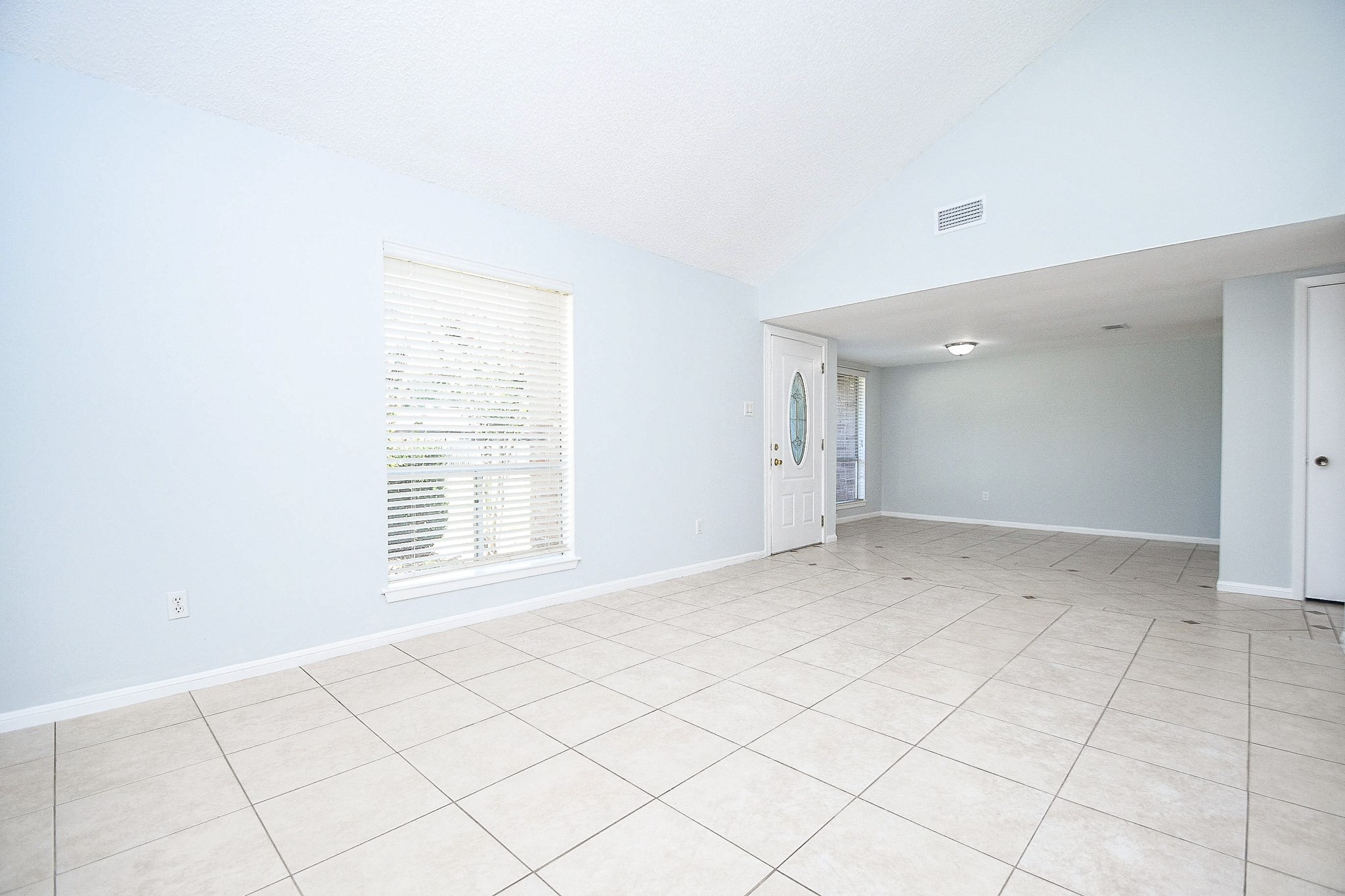 2430 Long Reach Drive Property Photo 7