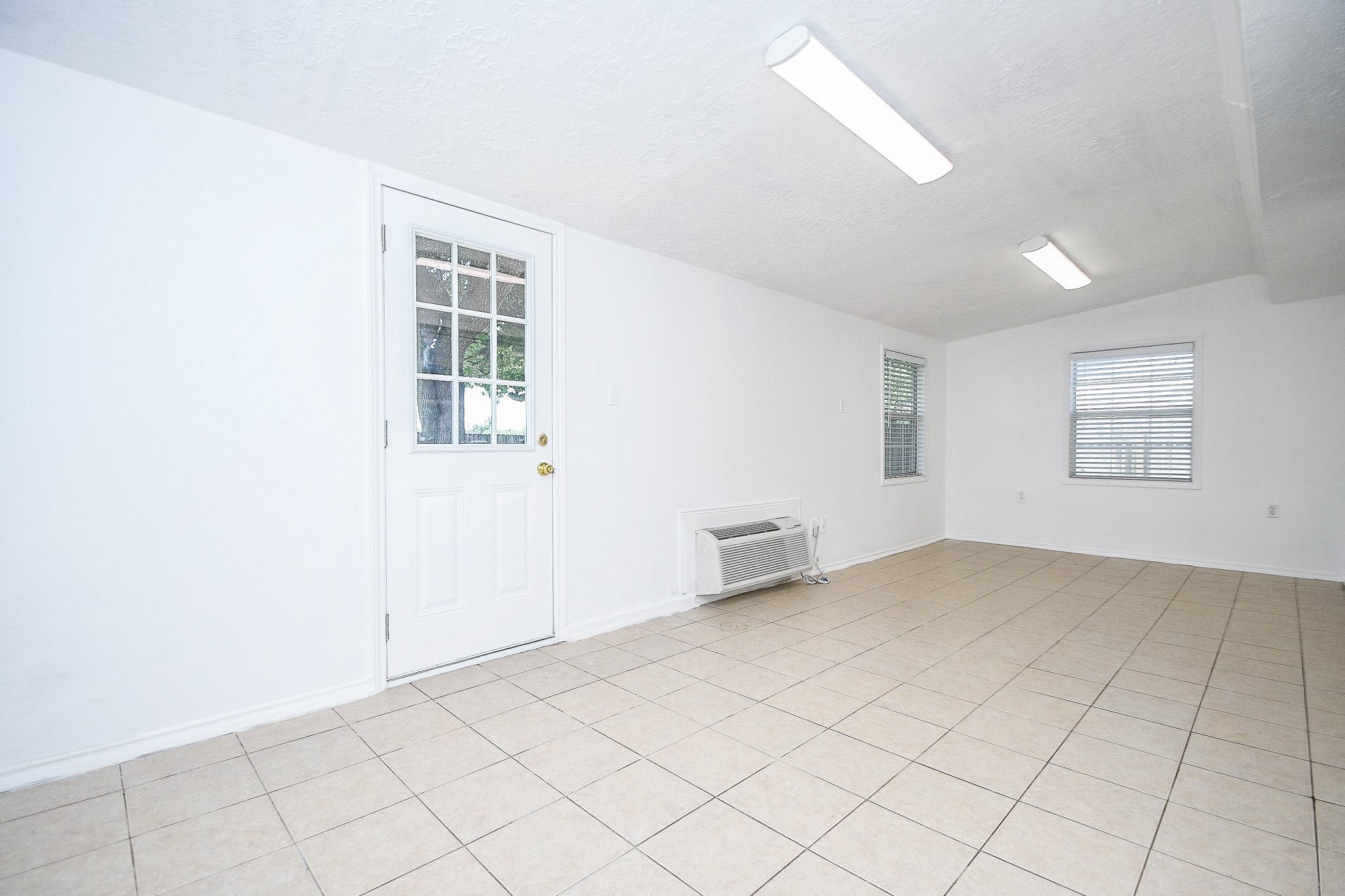 2430 Long Reach Drive Property Photo 28