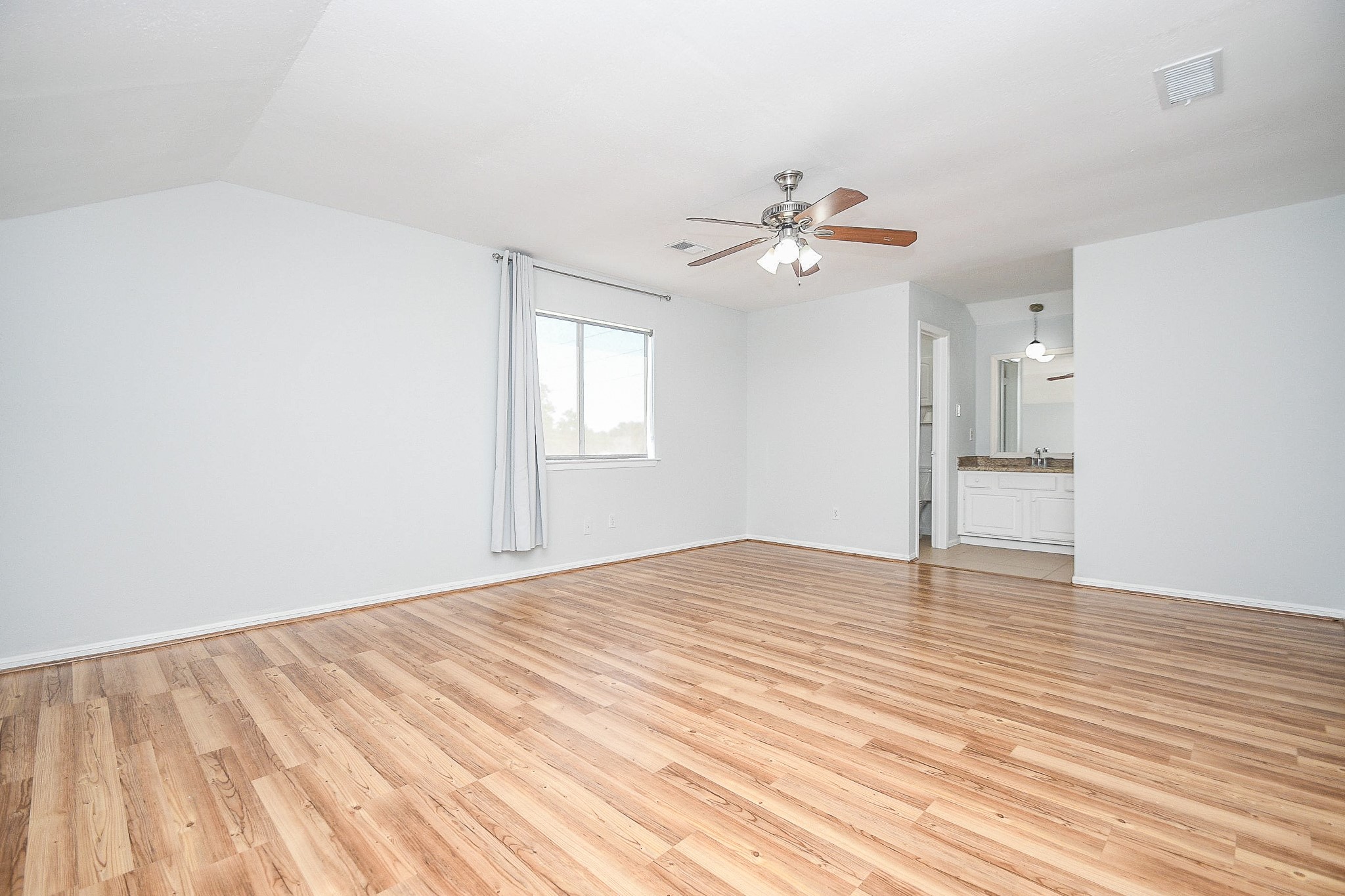 2430 Long Reach Drive Property Photo 32