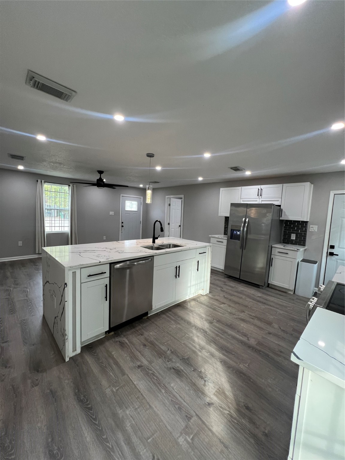 10525 Fairland Drive Property Photo 1