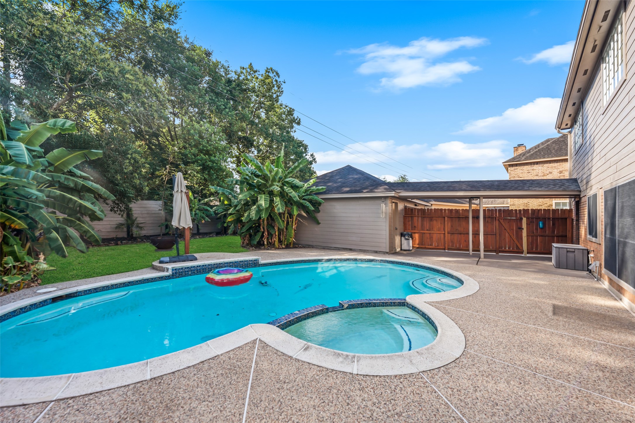 4422 Pine Breeze Drive Property Photo 1