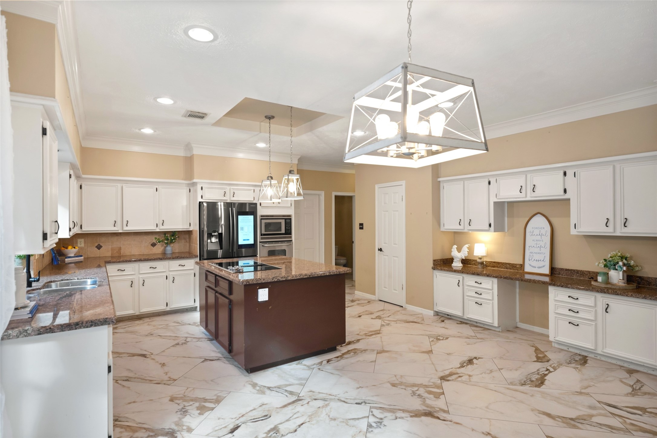 4422 Pine Breeze Drive Property Photo 8