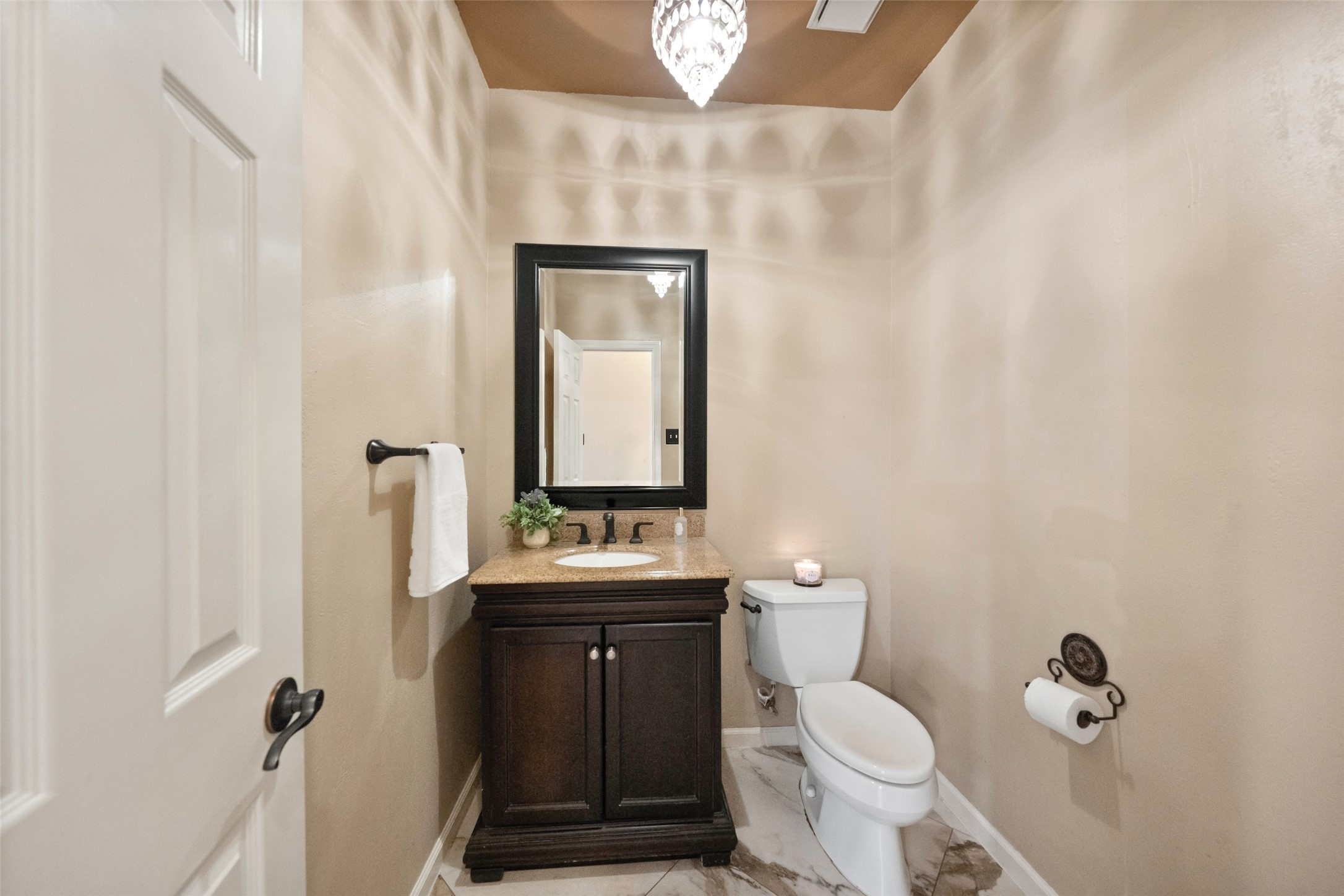 4422 Pine Breeze Drive Property Photo 14