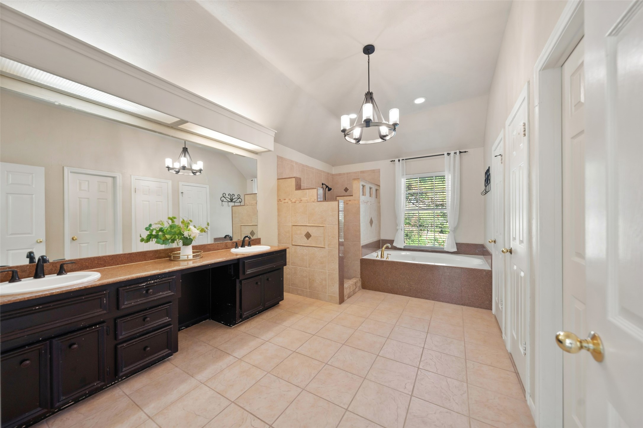 4422 Pine Breeze Drive Property Photo 21