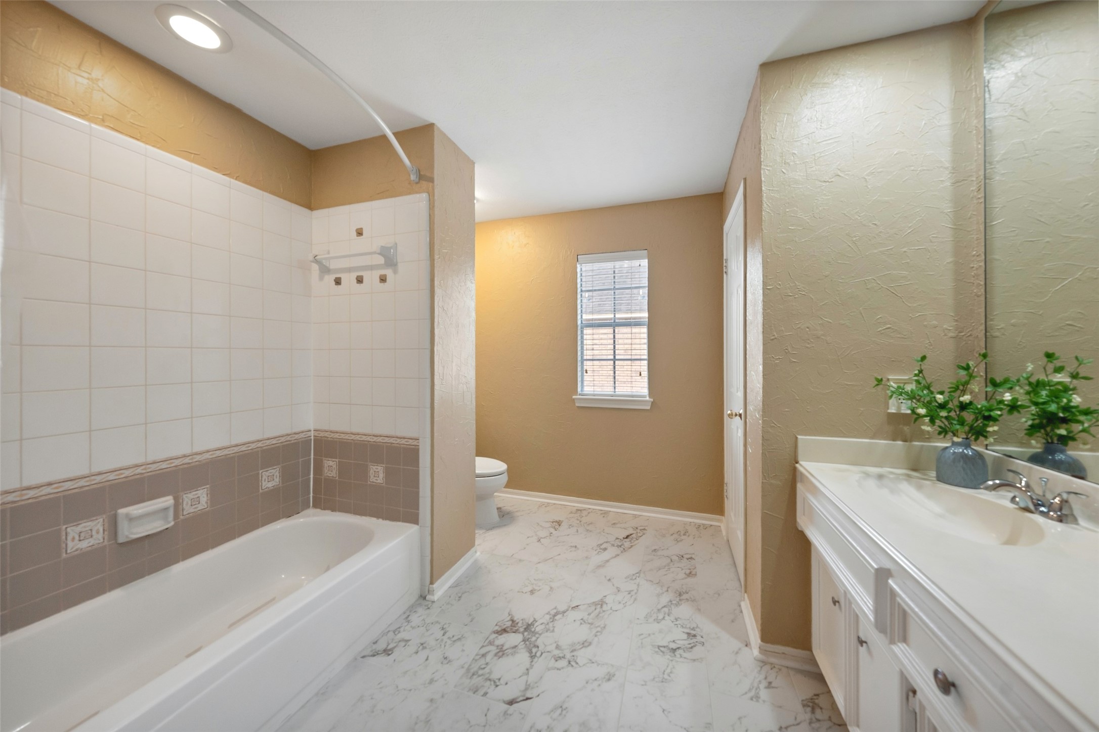 4422 Pine Breeze Drive Property Photo 24